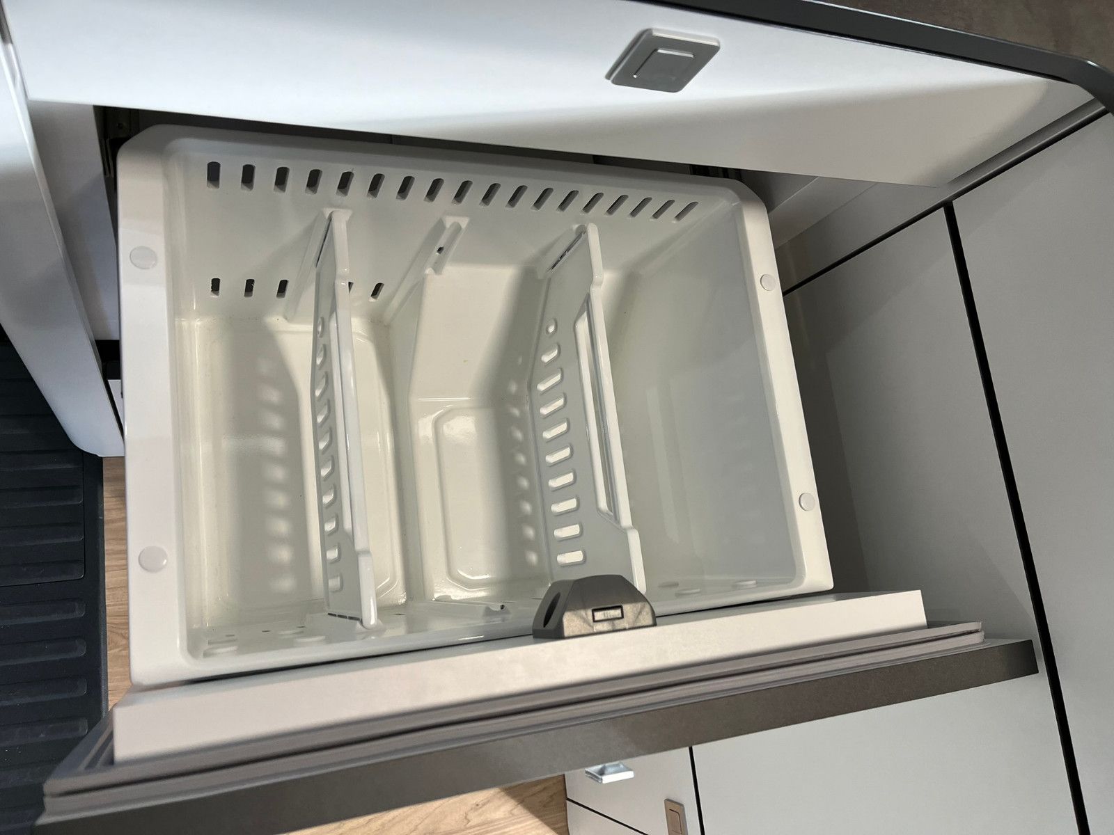 Fahrzeugabbildung Ford Nugget AD Titanium V710 0,99% Finanzierung