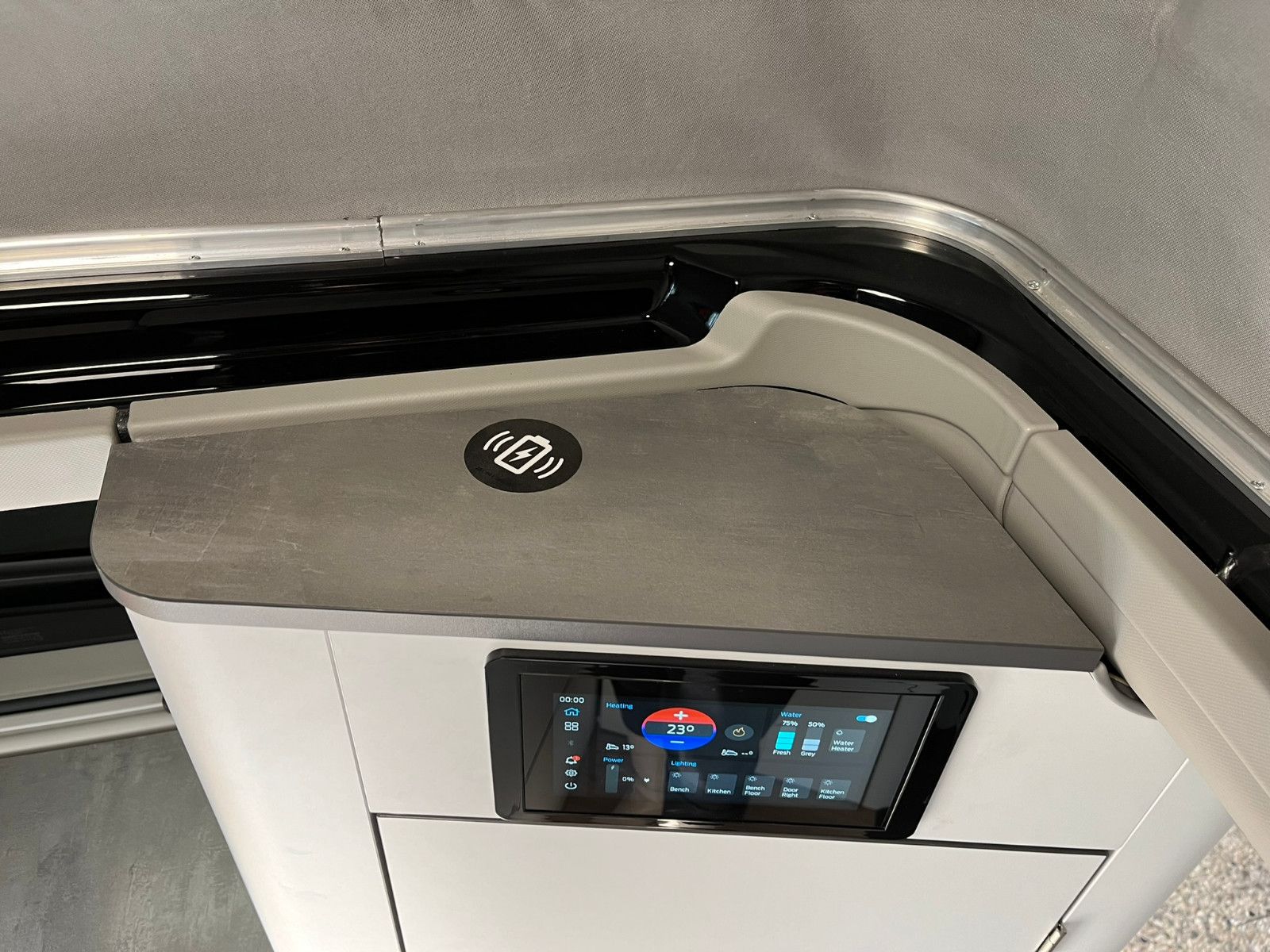 Fahrzeugabbildung Ford Nugget AD Titanium V710 0,99% Finanzierung