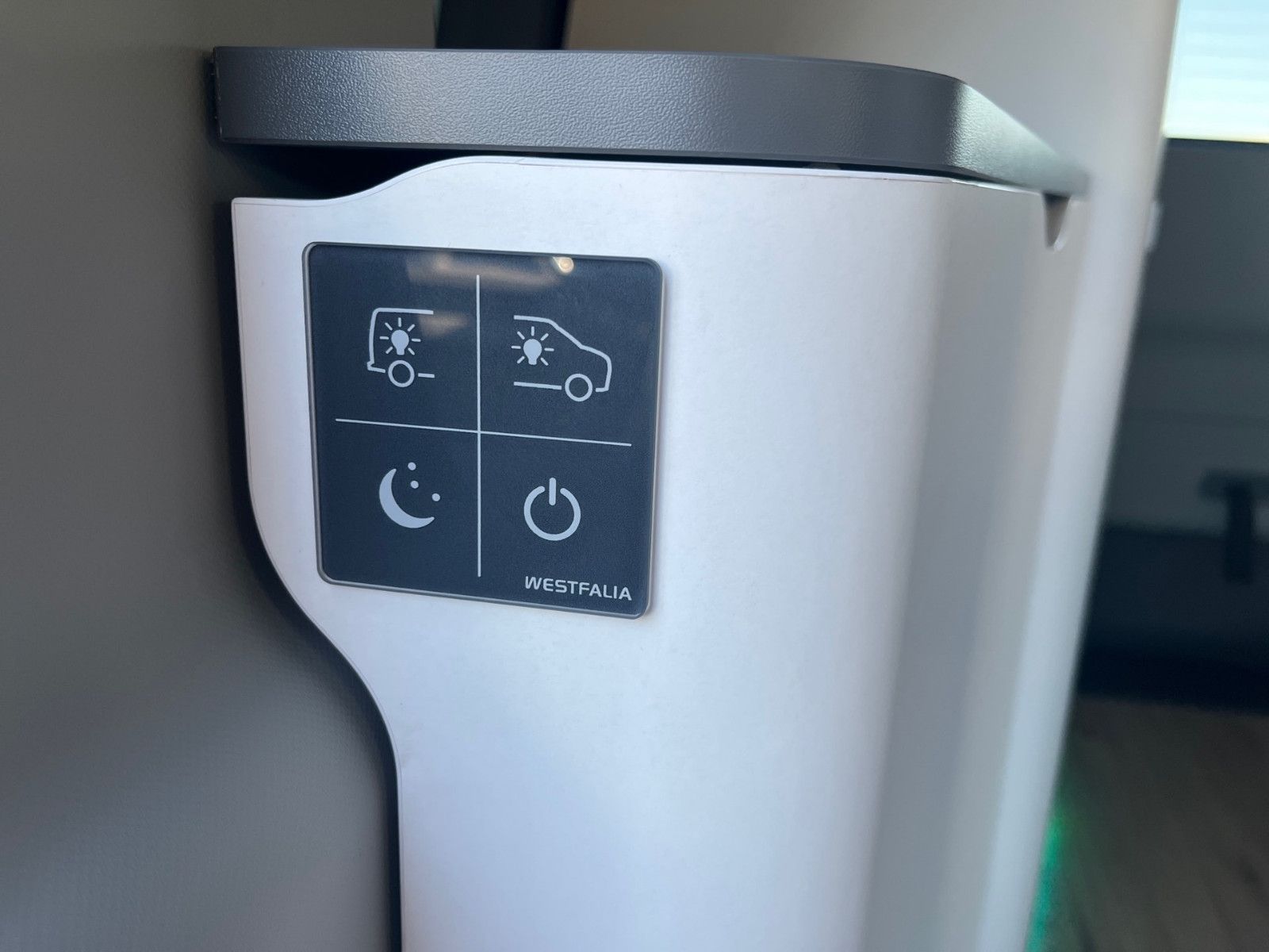 Fahrzeugabbildung Ford Nugget Plus Titanium V710 0,99% Finanzierung!!!