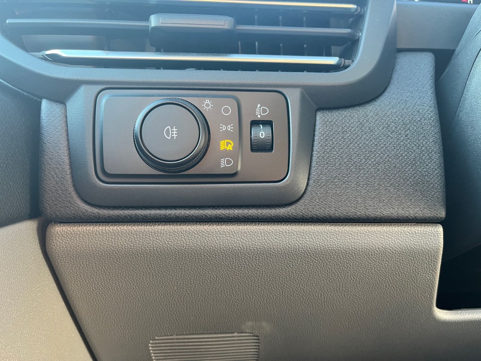 Fahrzeugabbildung Ford Nugget Plus Titanium V710 0,99% Finanzierung!!!