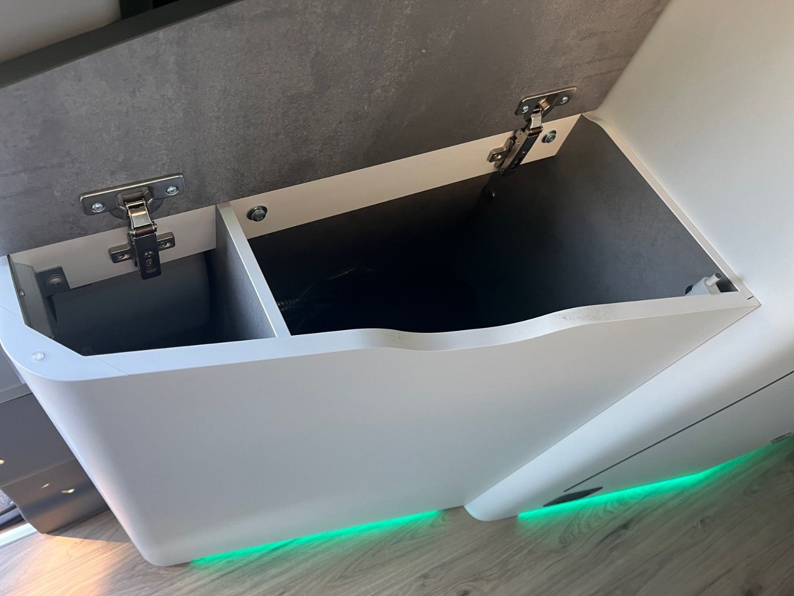 Fahrzeugabbildung Ford Nugget Plus Titanium V710 0,99% Finanzierung!!!