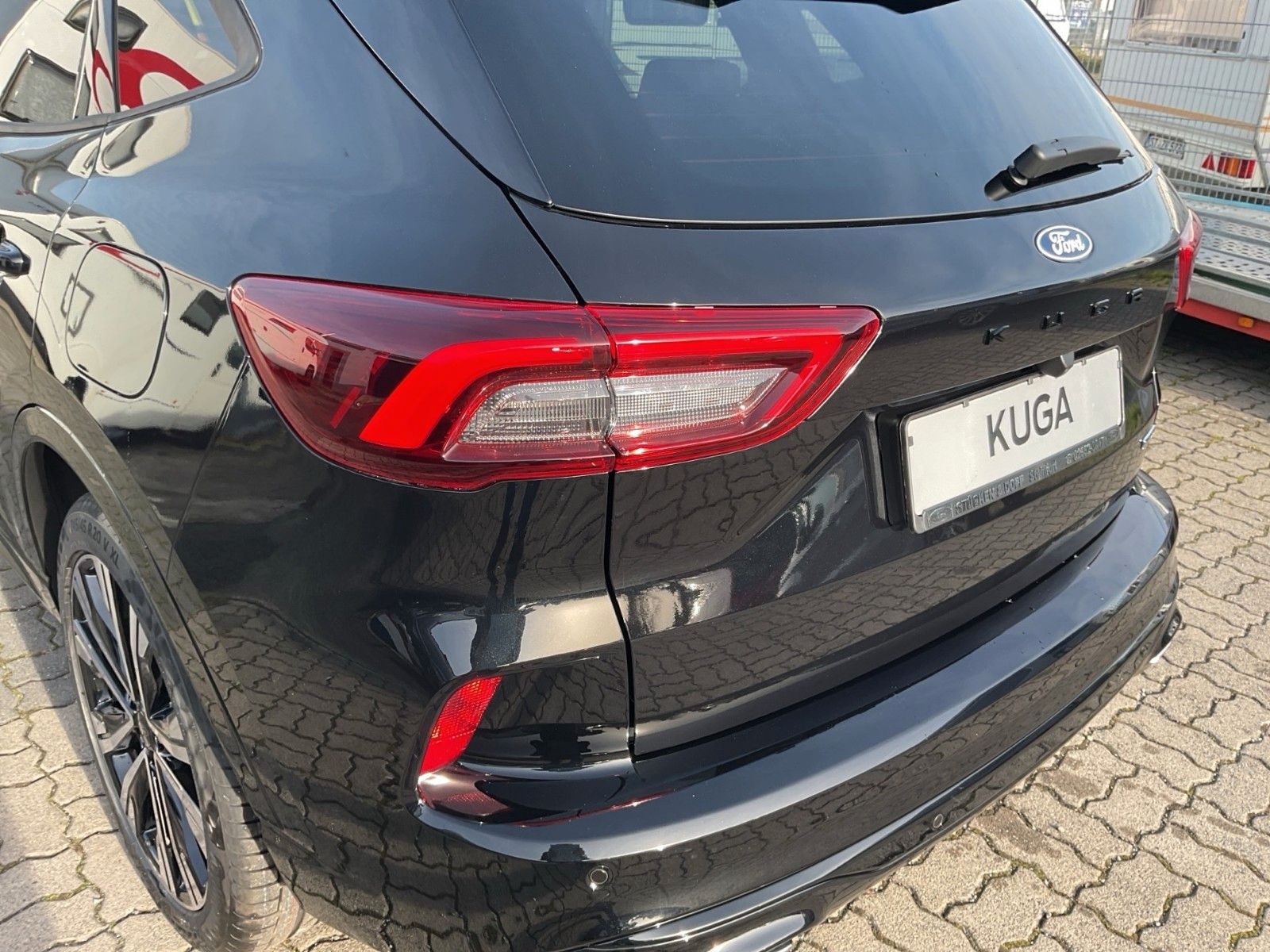 Fahrzeugabbildung Ford Kuga 2.5 PHEV ST-Line X+Panorama+el.AHK+Matrix+.