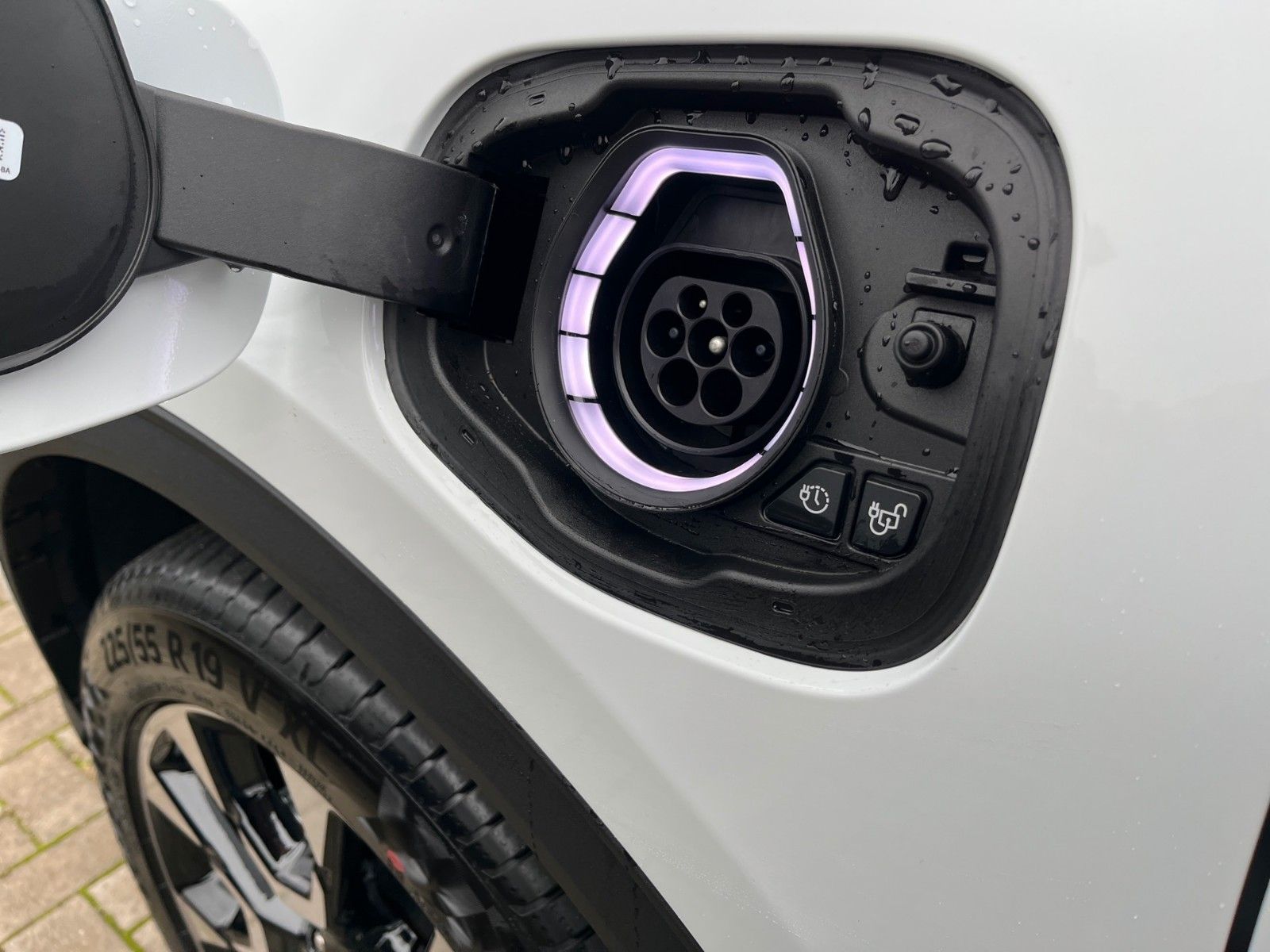 Fahrzeugabbildung Ford Kuga Plug-In Hybrid Active X*MatrixLED+el.AHK+..