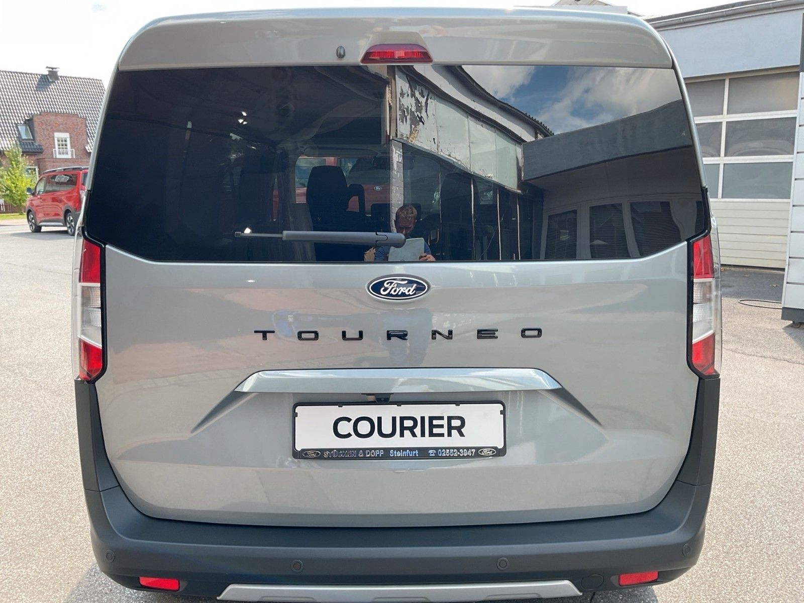 Fahrzeugabbildung Ford Tourneo Courier Active Aut. ACC+Kamera+LED+...