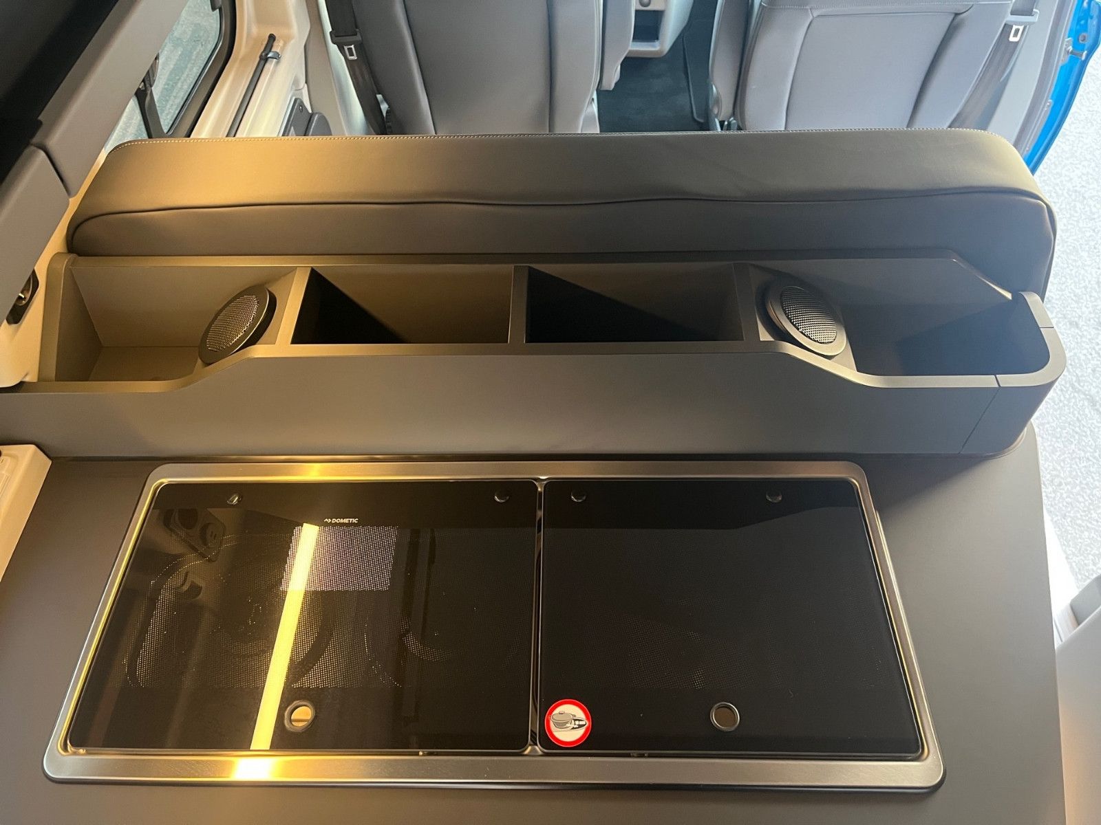 Fahrzeugabbildung Ford Nugget Active AD V710