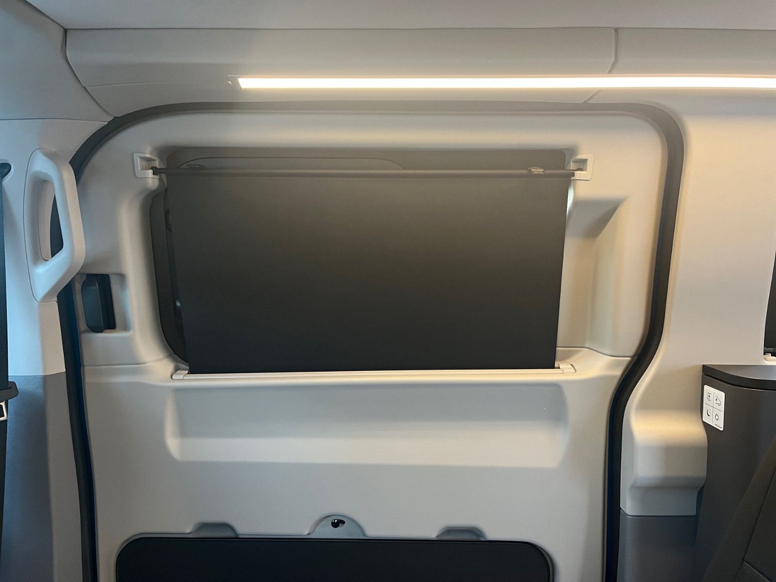 Fahrzeugabbildung Ford Nugget Active AD V710