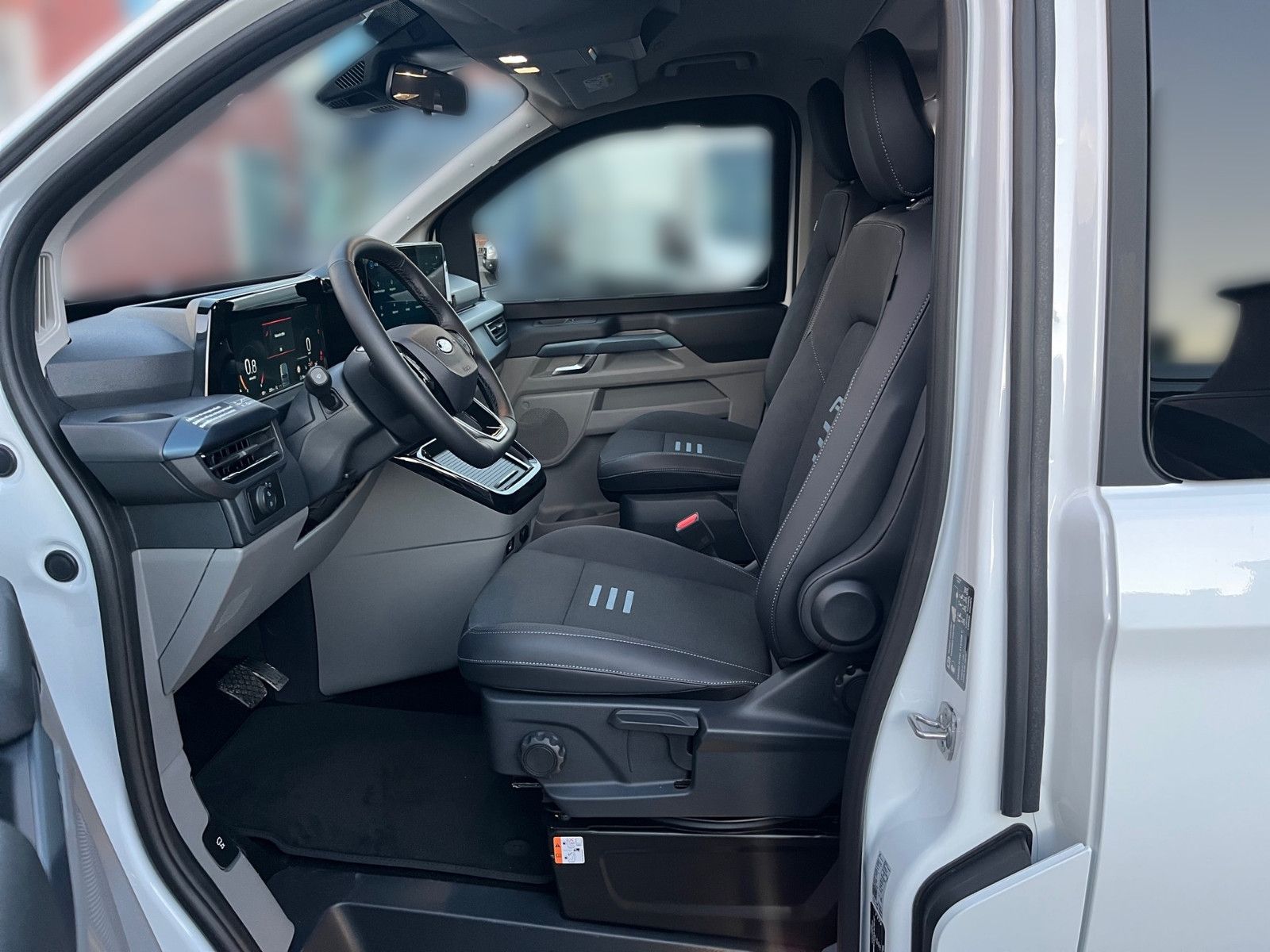 Fahrzeugabbildung Ford Nugget Active AD V710