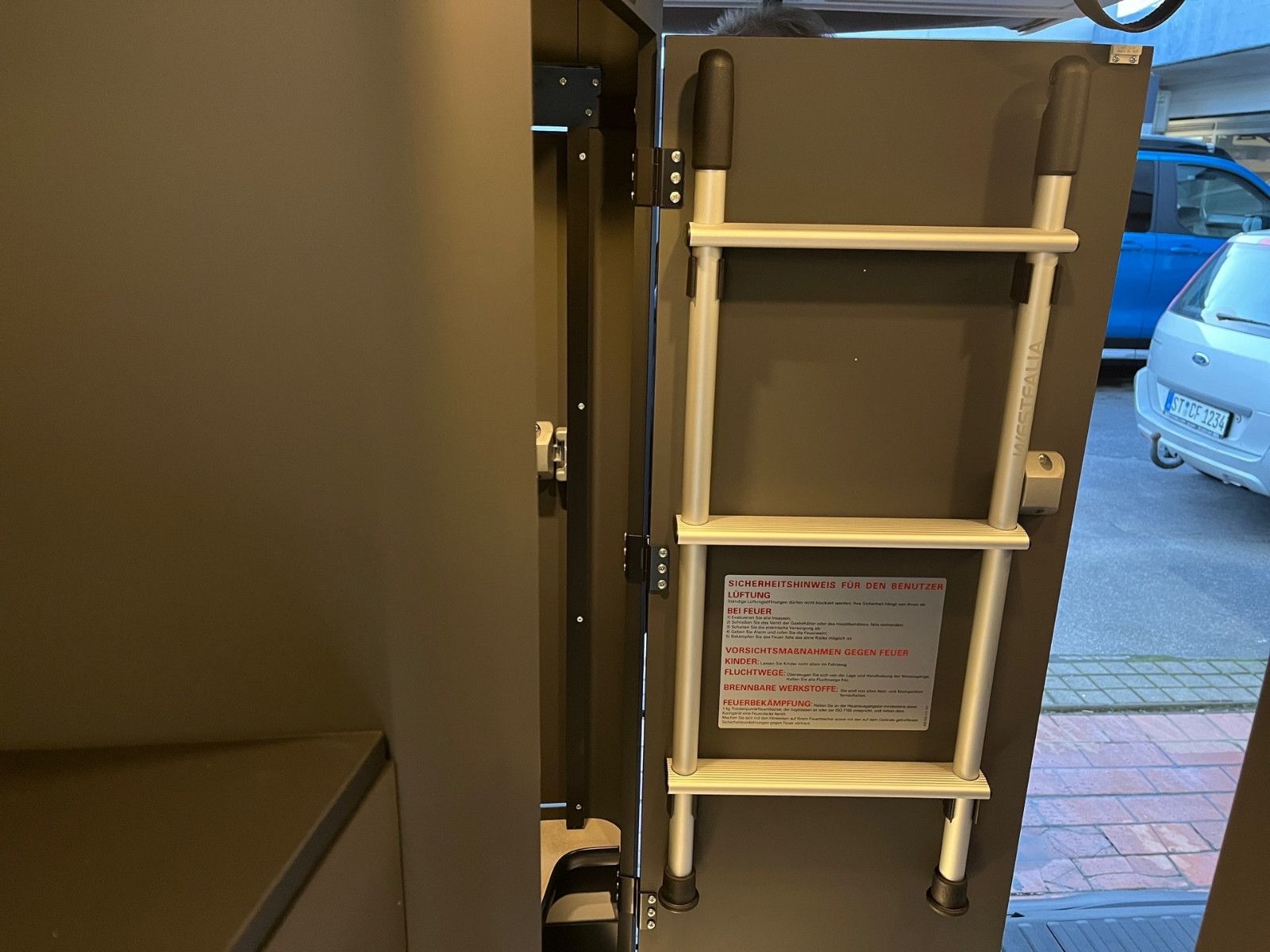 Fahrzeugabbildung Ford Nugget Active AD V710