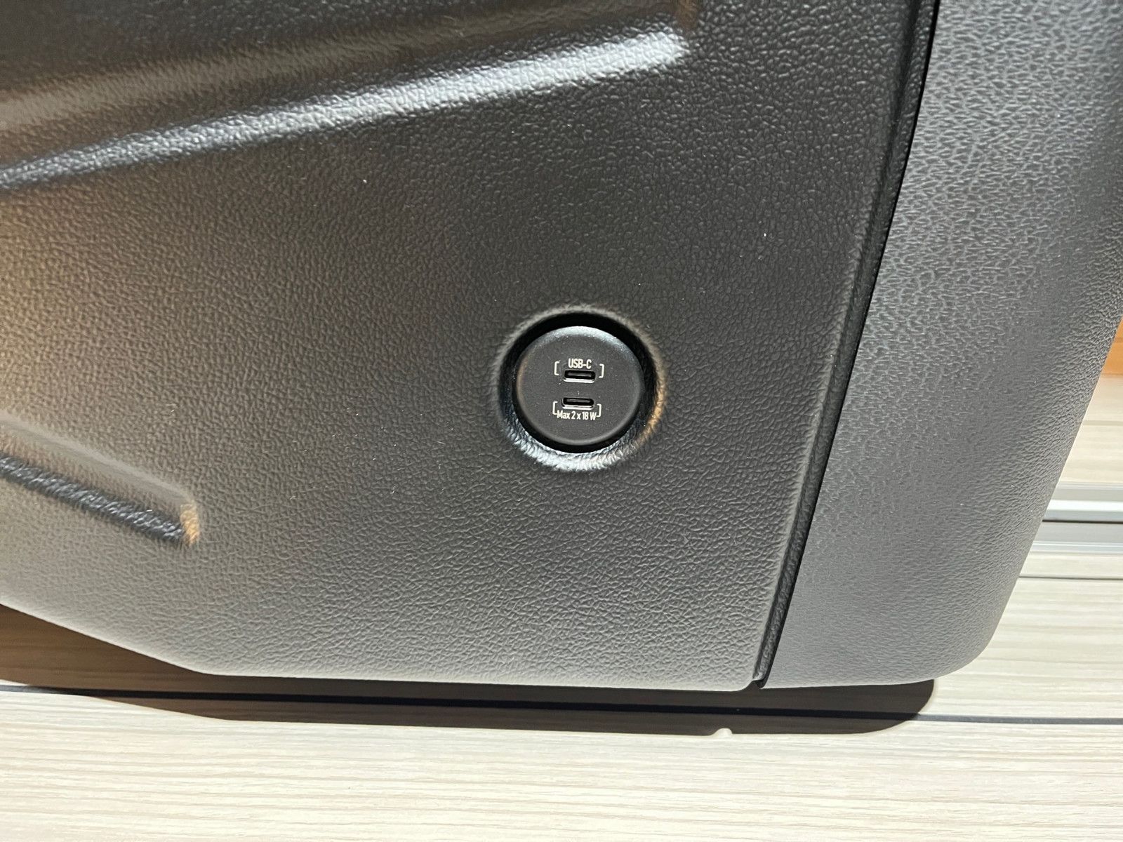 Fahrzeugabbildung Ford Nugget Active AD V710