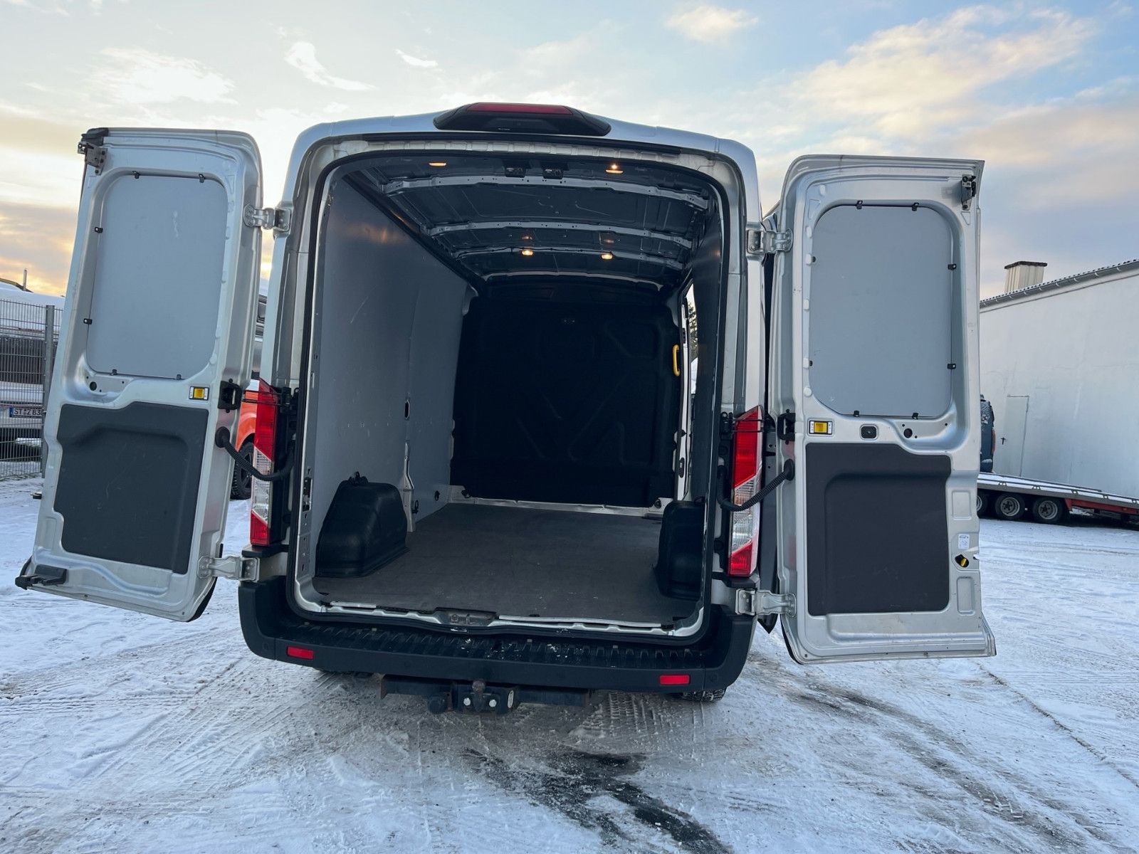 Fahrzeugabbildung Ford Transit Kasten 310 L3 Trend *Lagerfahrzeug*