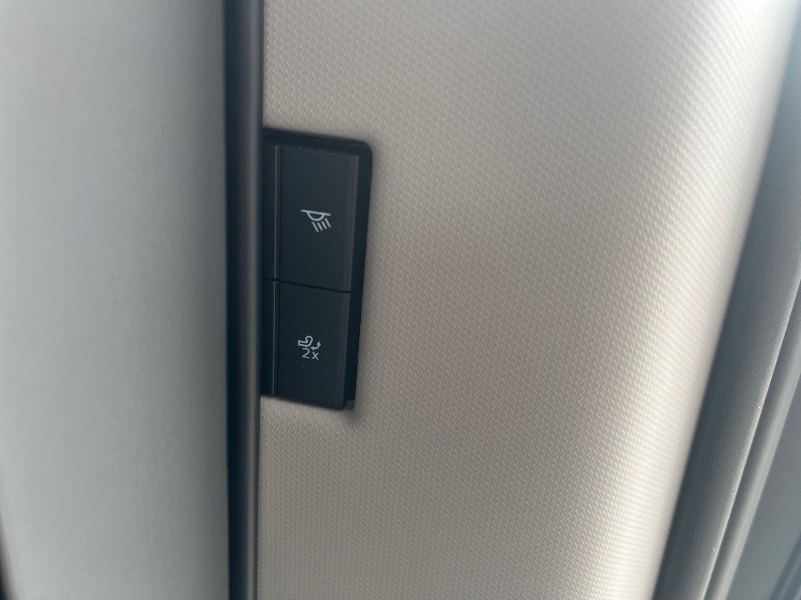 Fahrzeugabbildung Ford Nugget Plus Active V710 0,99% Finanzierung