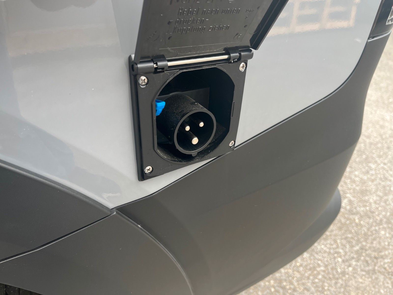 Fahrzeugabbildung Ford Nugget Plus Active V710 0,99% Finanzierung