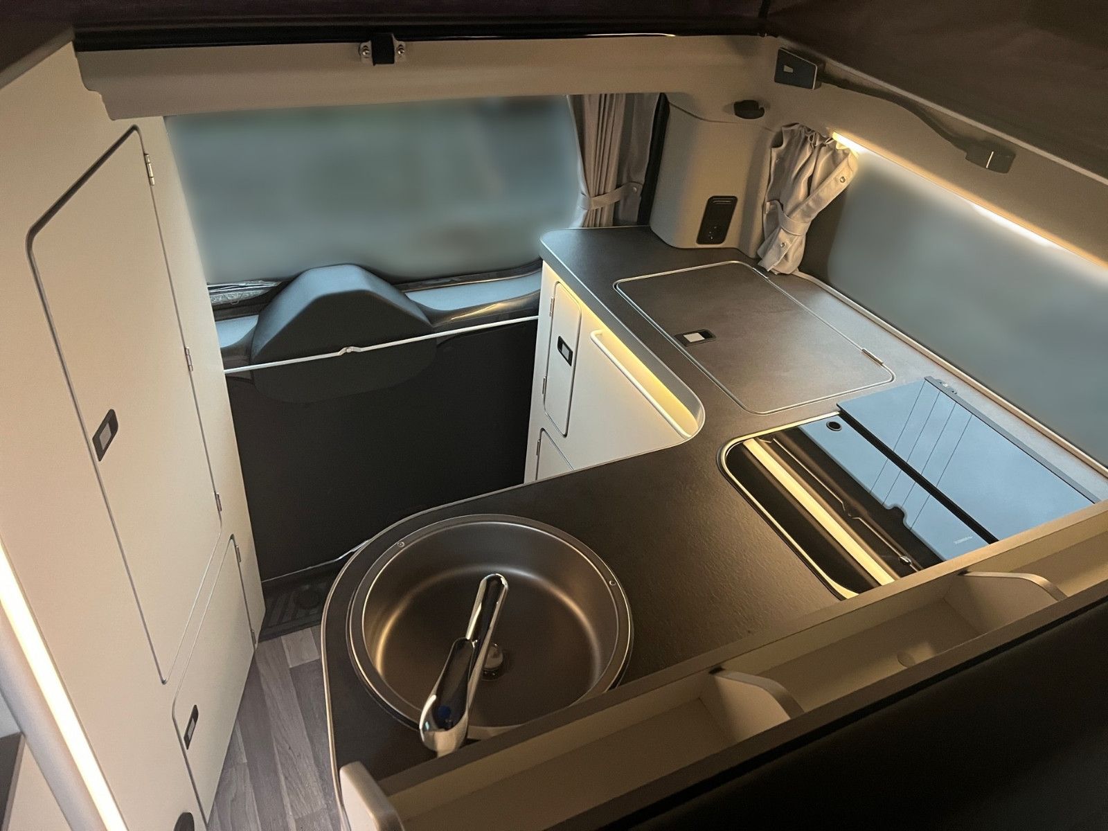 Fahrzeugabbildung Ford Nugget AD Automatik TOP ZUSTAND