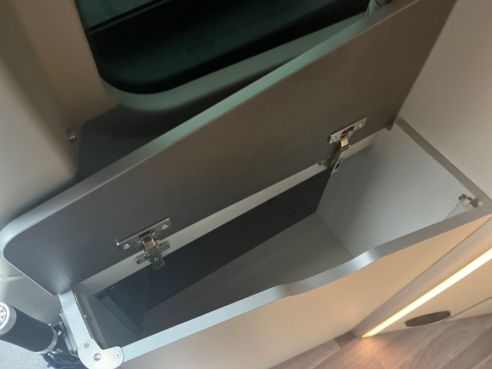 Fahrzeugabbildung Ford Nugget AD Automatik TOP ZUSTAND