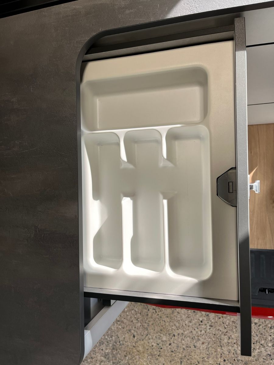 Fahrzeugabbildung Ford Nugget AD Titanium V710 0,99% Finanzierung