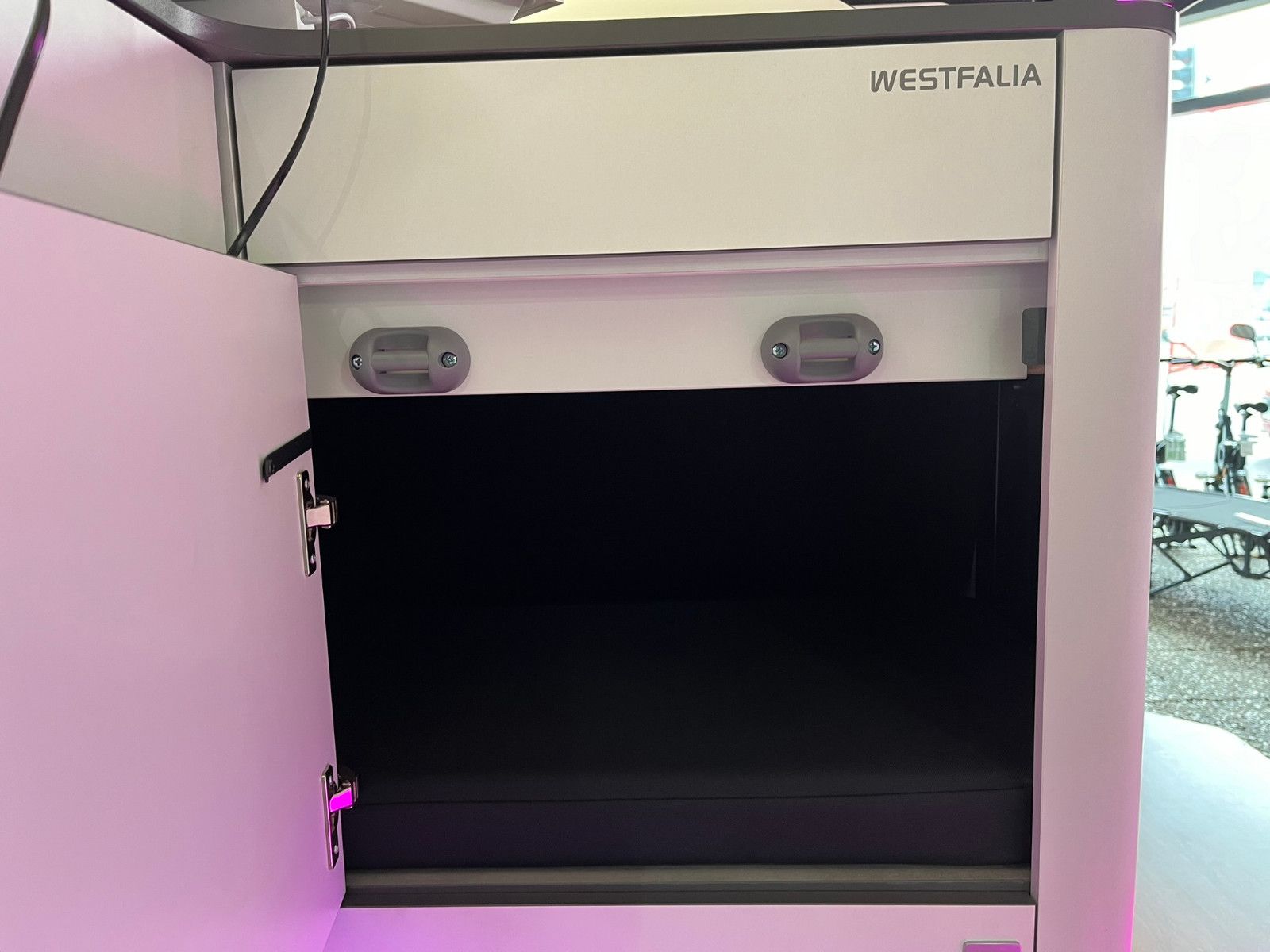 Fahrzeugabbildung Ford Nugget AD Titanium V710 0,99% Finanzierung