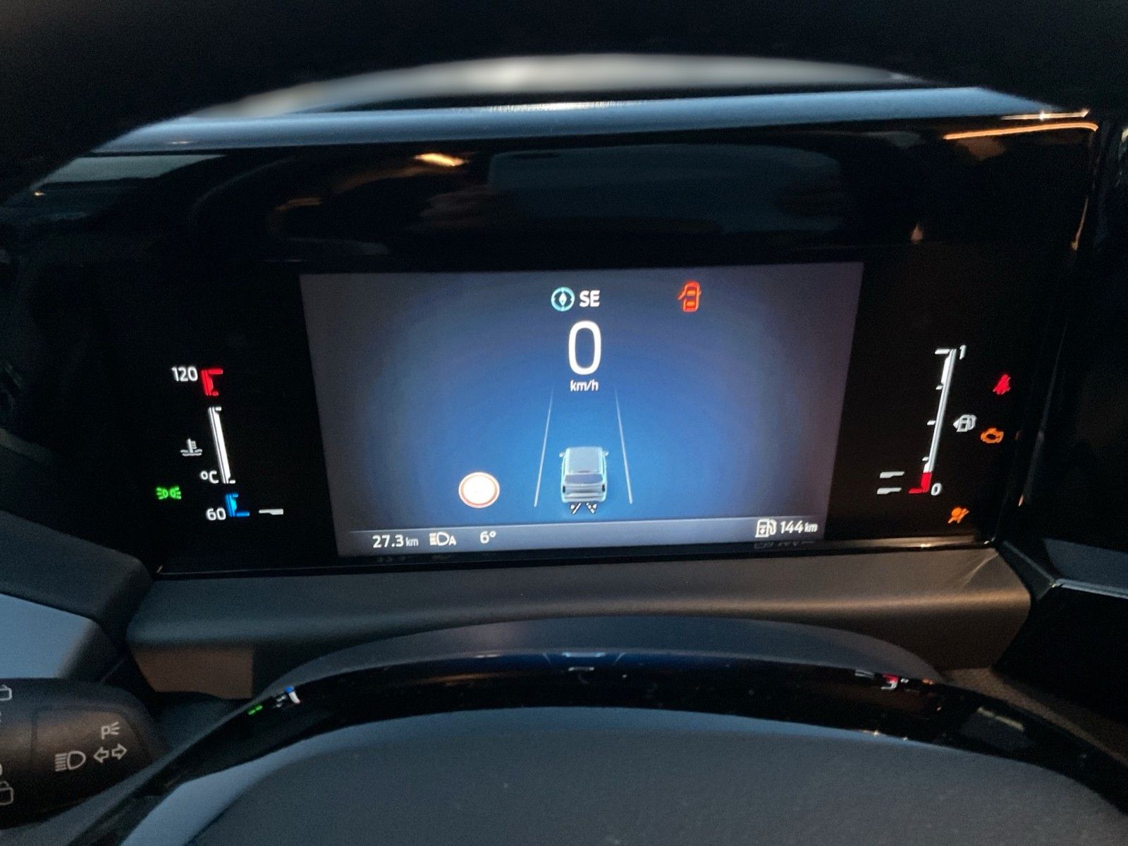 Fahrzeugabbildung Ford Nugget Titanium 0,99% Finanzierung