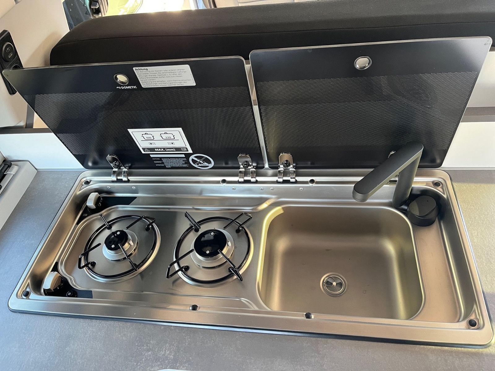 Fahrzeugabbildung Ford Nugget Titanium 0,99% Finanzierung