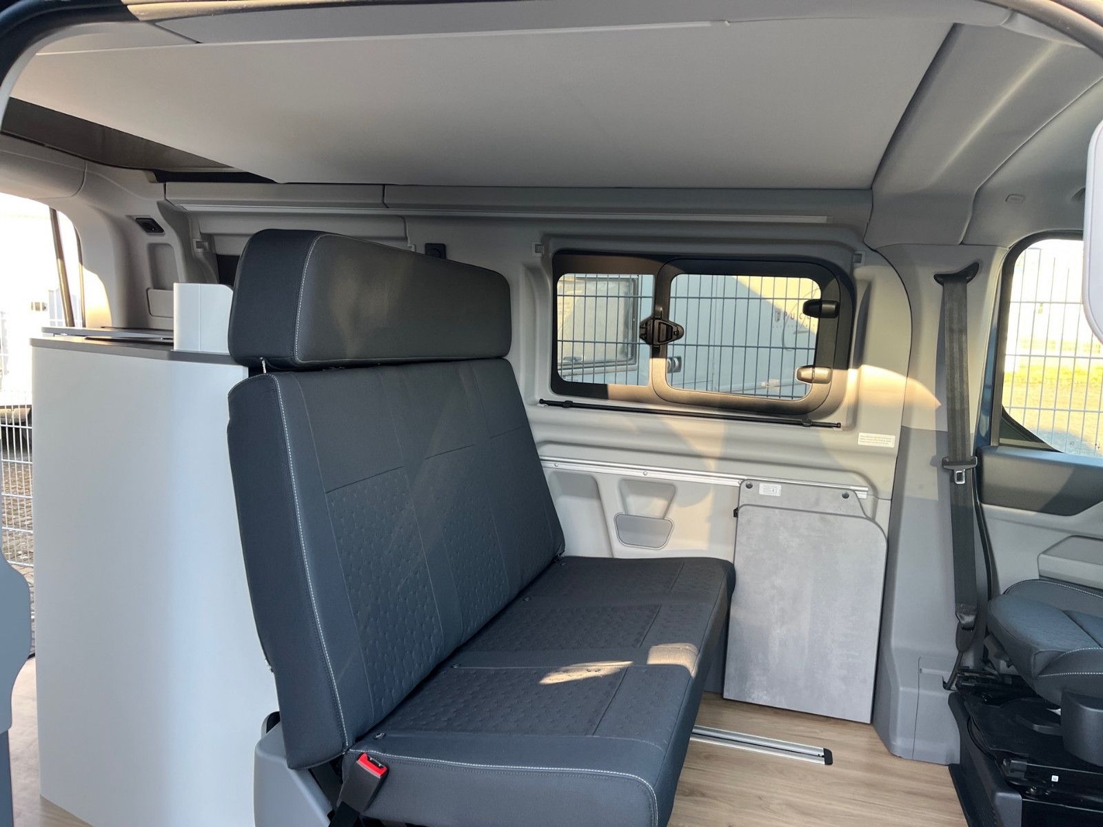 Fahrzeugabbildung Ford Nugget Titanium 0,99% Finanzierung