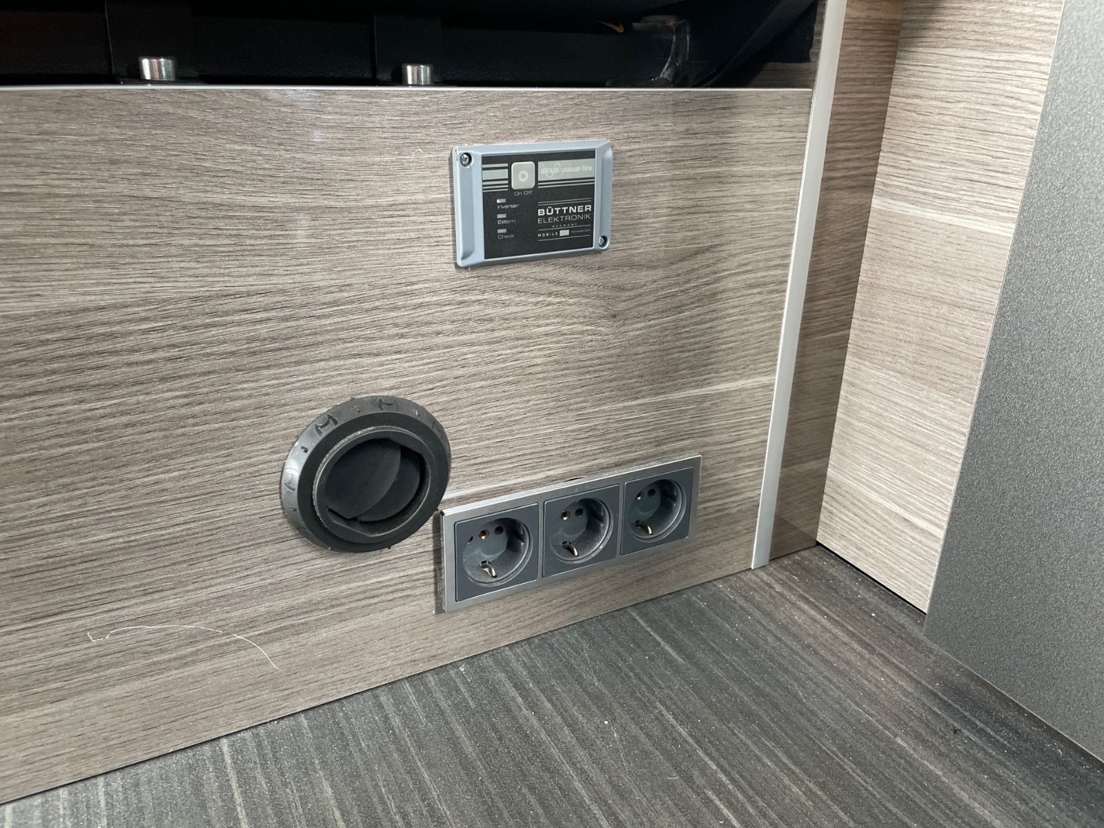 Fahrzeugabbildung Ford Vialla Grande Trail VOLL + Solar + Lithium