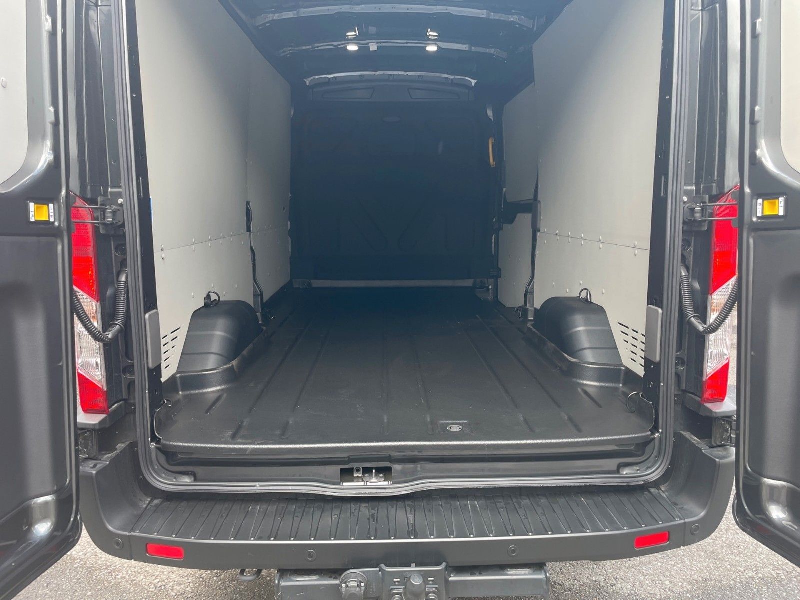Fahrzeugabbildung Ford Transit 350L3H2 Trend Allrad+AHK+Rückfahrkamera+