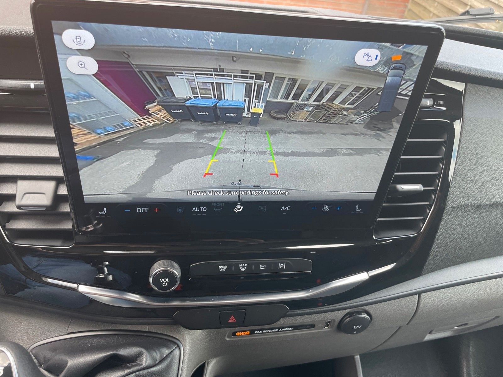 Fahrzeugabbildung Ford Transit 350L3H2 Trend Allrad+AHK+Rückfahrkamera+