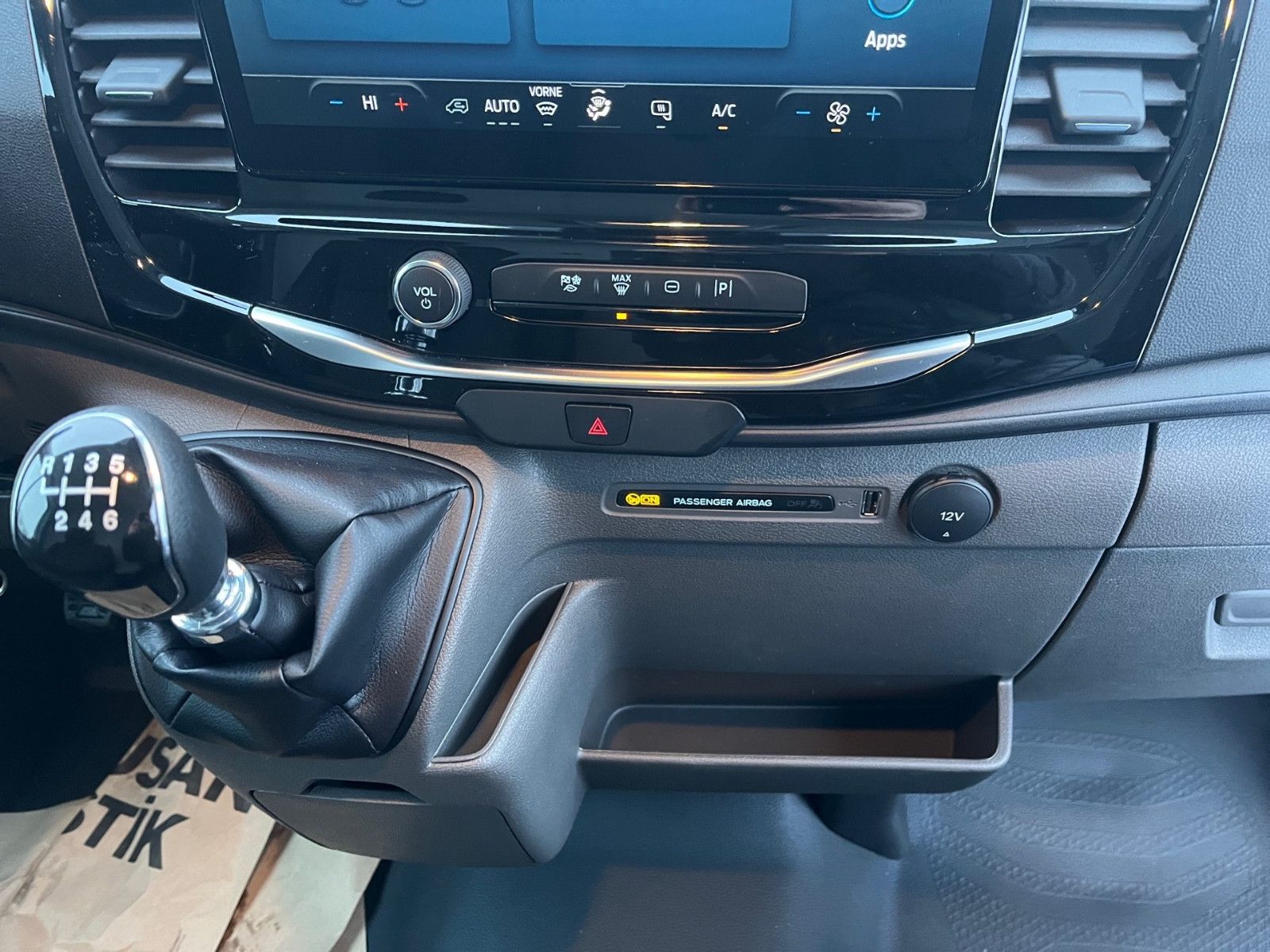 Fahrzeugabbildung Ford Transit Trend L2H3 Beifahrer Einzelsitz