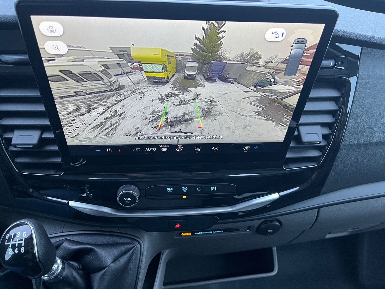 Fahrzeugabbildung Ford Transit Trend L2H3 Beifahrer Einzelsitz