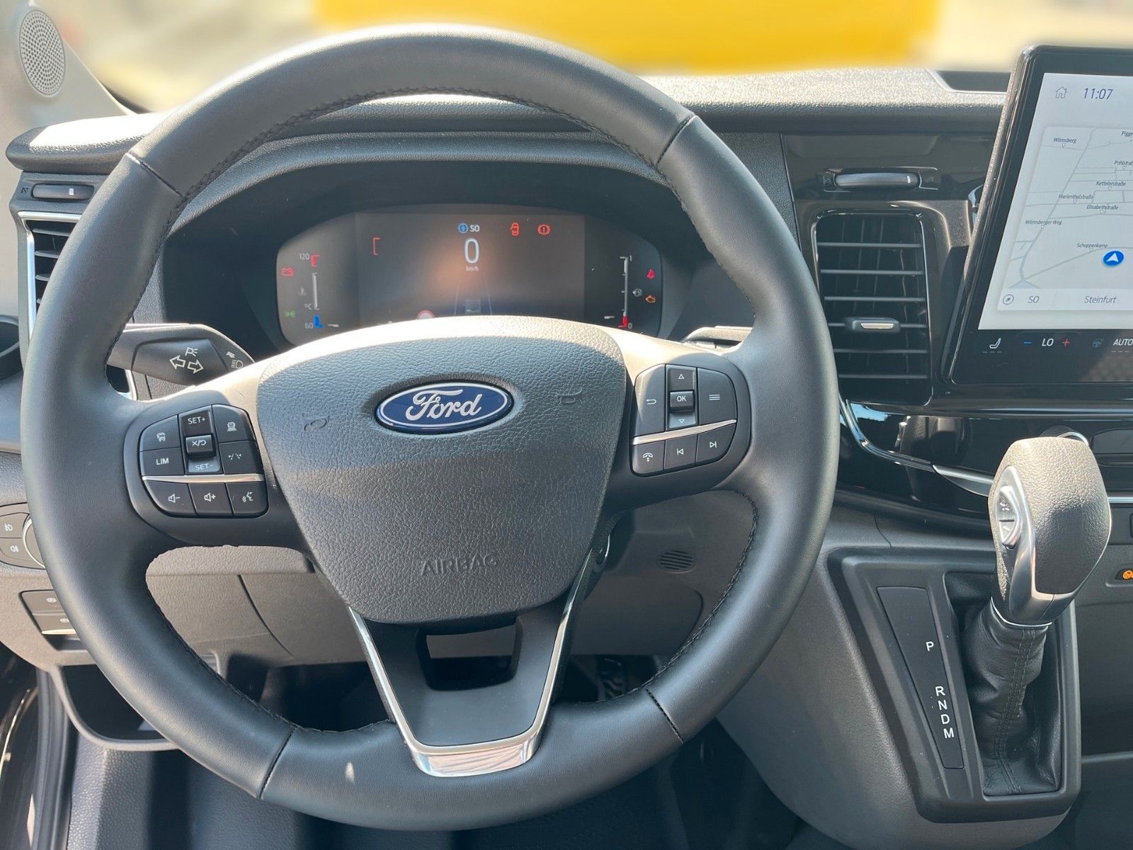 Fahrzeugabbildung Ford Transit Fahrgestell L3 Doppelkabine Trend