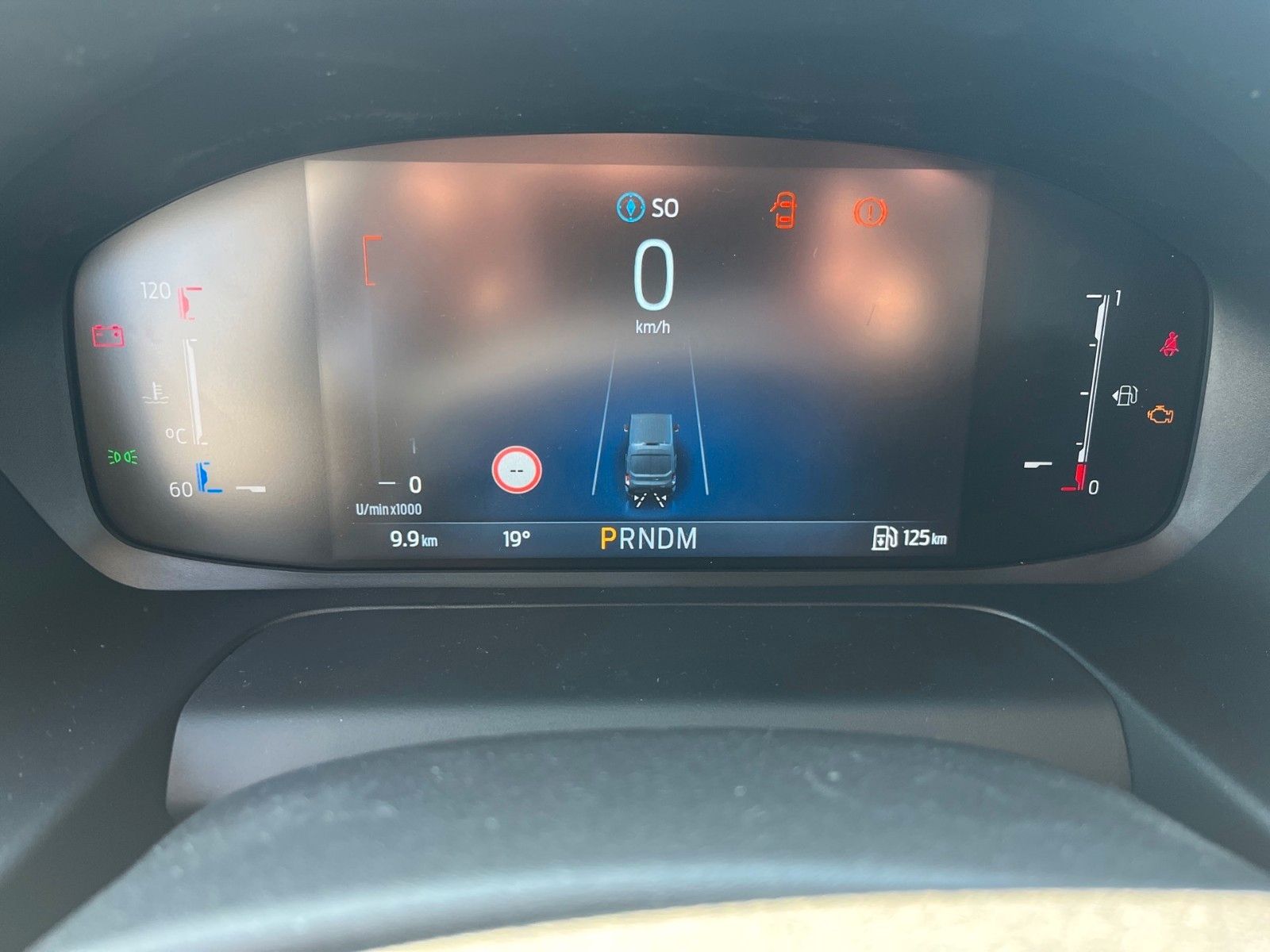 Fahrzeugabbildung Ford Transit Fahrgestell L3 Doppelkabine Trend