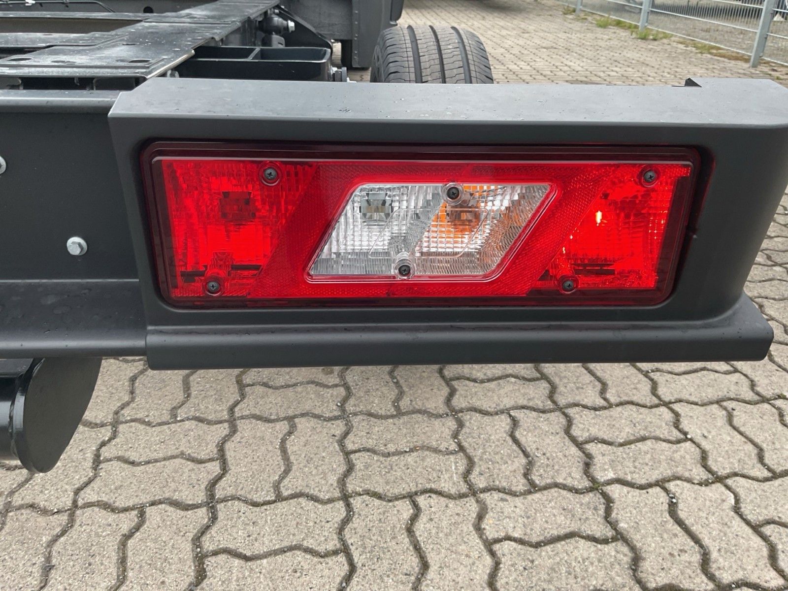 Fahrzeugabbildung Ford Transit Fahrgestell L3 Doppelkabine Trend