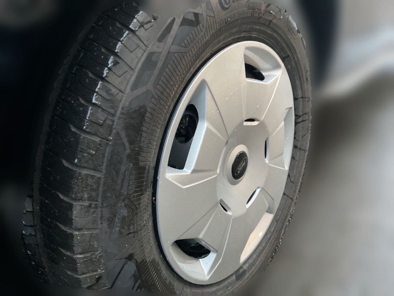 Fahrzeugabbildung Ford Transit Trend L2H3 Beifahrer Einzelsitz