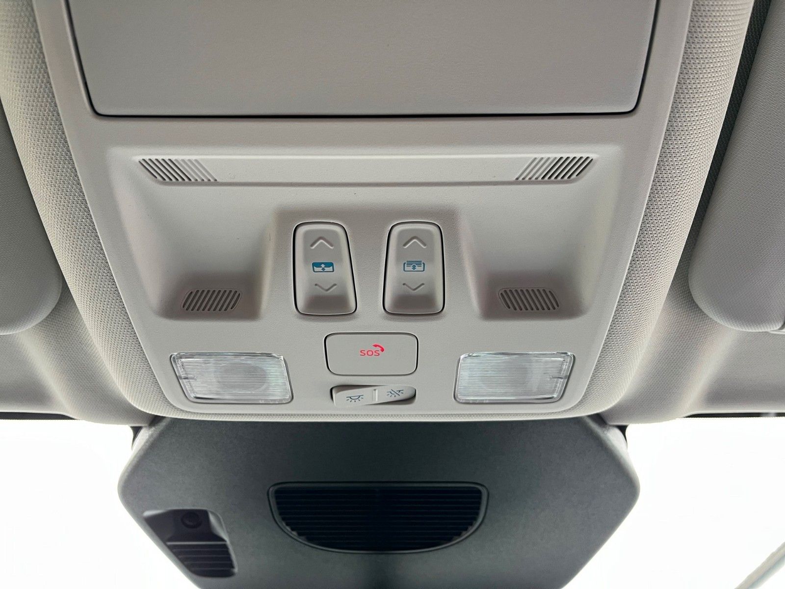 Fahrzeugabbildung Ford Kuga Plug-In Hybrid Active X*MatrixLED+el.AHK+..