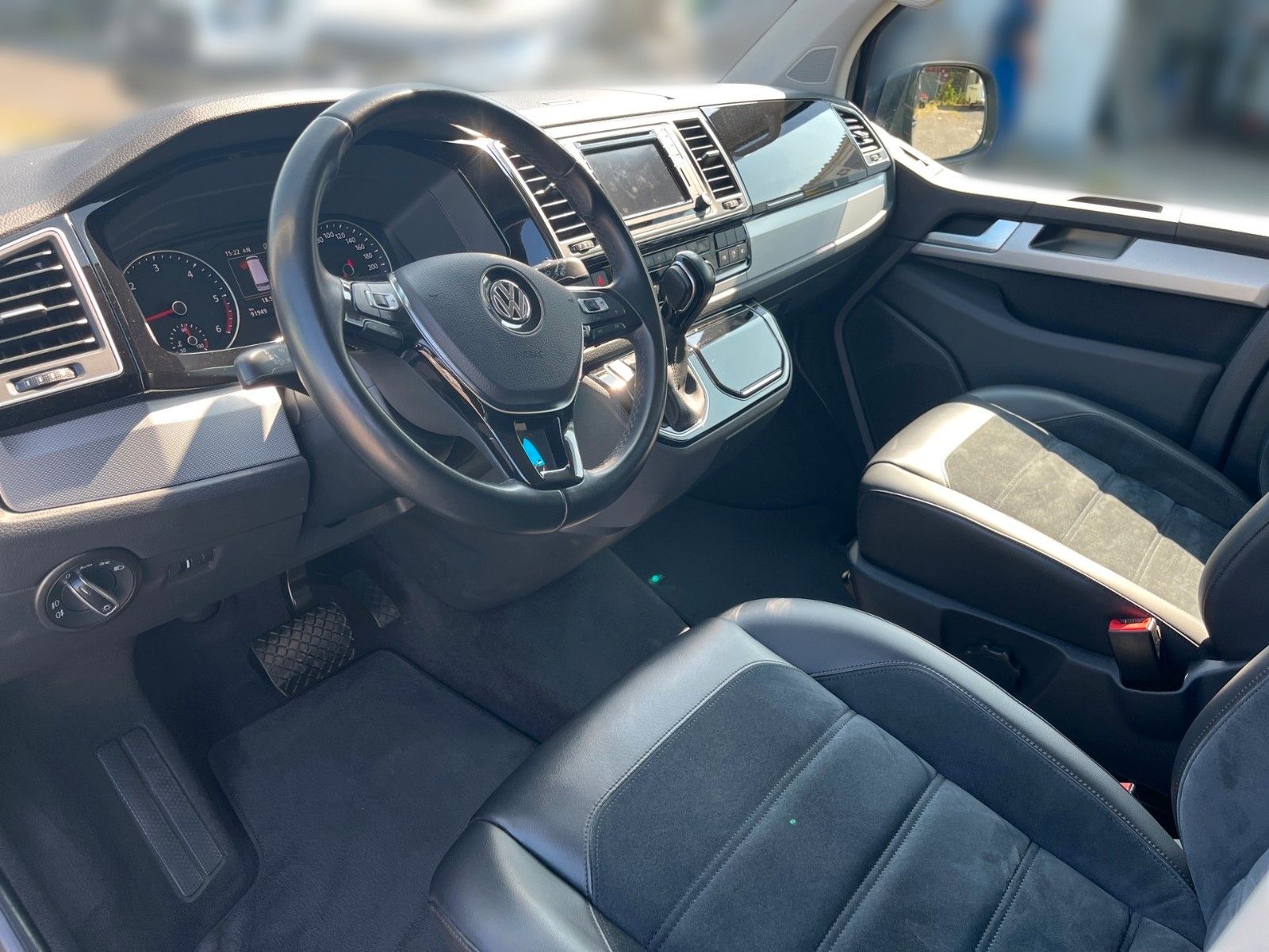 Fahrzeugabbildung Volkswagen T6 Multivan Highline ACC+Kamera+LED+Navi+AHK+...