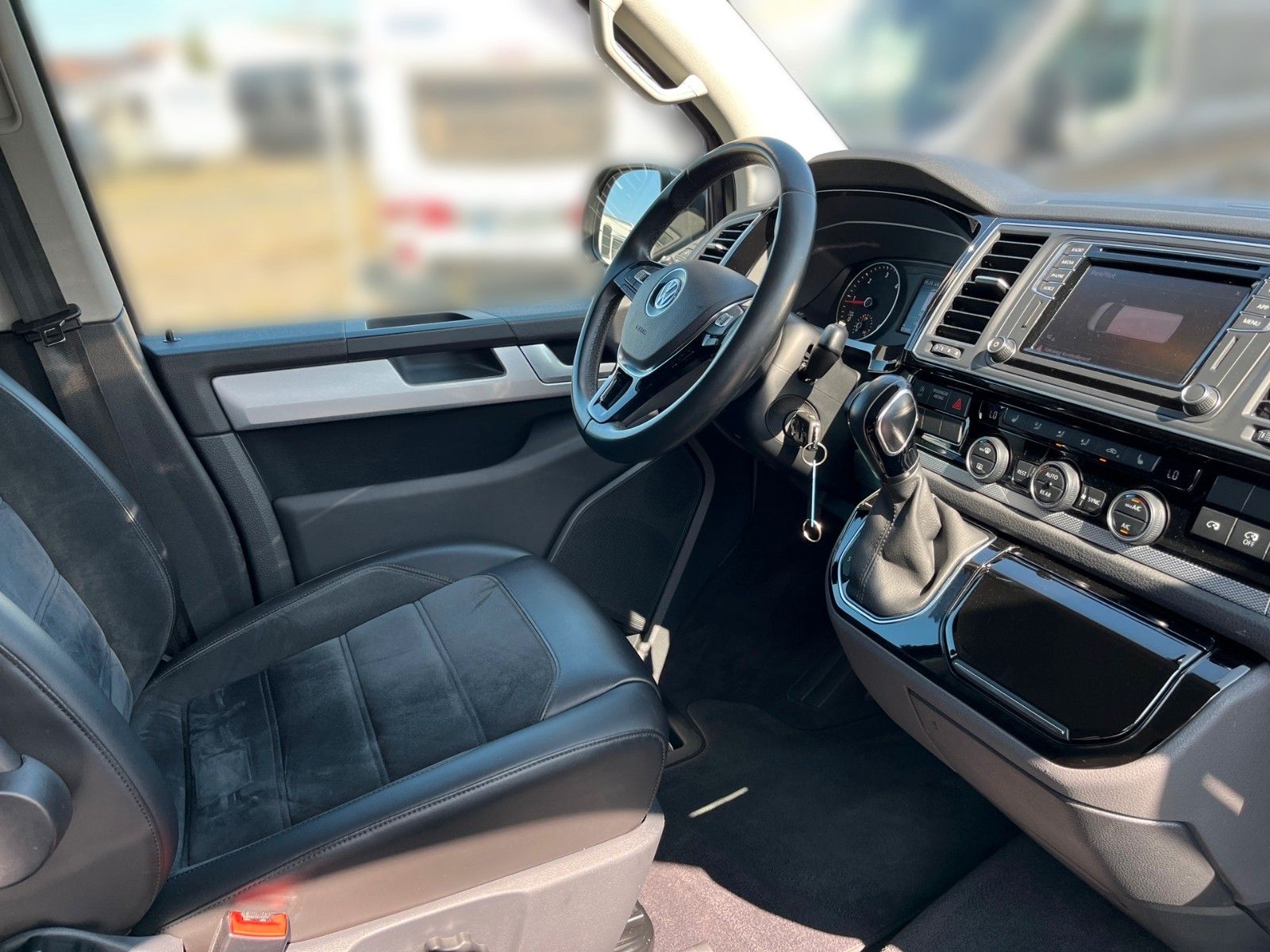 Fahrzeugabbildung Volkswagen T6 Multivan Highline ACC+Kamera+LED+Navi+AHK+...