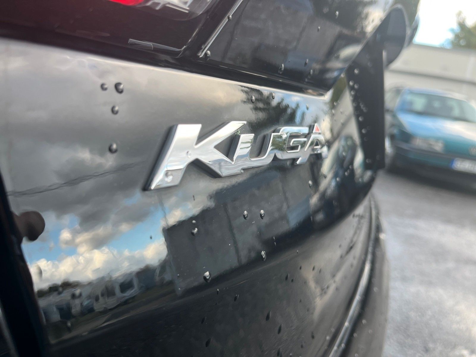 Fahrzeugabbildung Ford Kuga 1.5 EcoBoost Cool&Connect+Navi+Park-Assist.