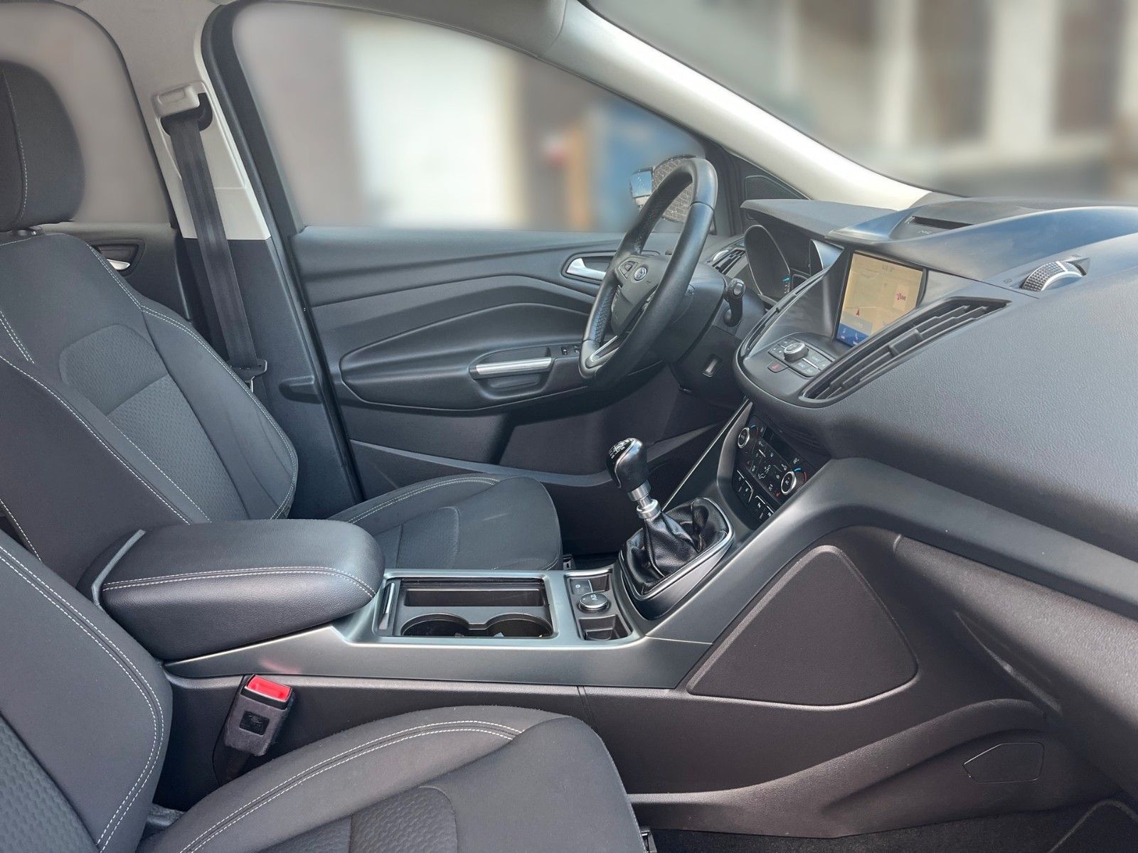 Fahrzeugabbildung Ford Kuga 1.5 EcoBoost Cool&Connect+Navi+Park-Assist.