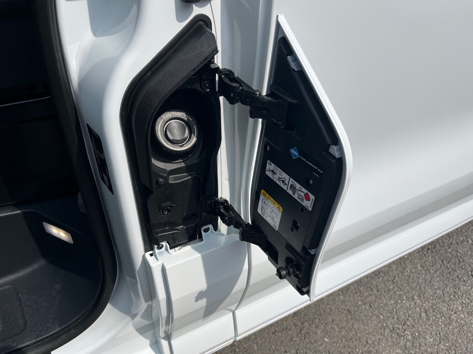 Fahrzeugabbildung Ford Transit Custom 320L1 Trend *0%-Finanzierung*