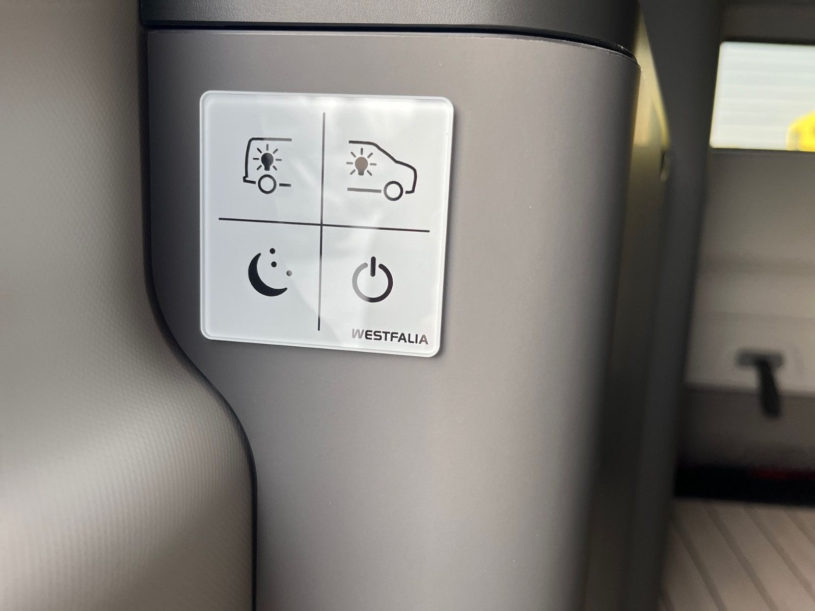 Fahrzeugabbildung Ford Nugget Plus Active 0,99% Finanzierung!!!