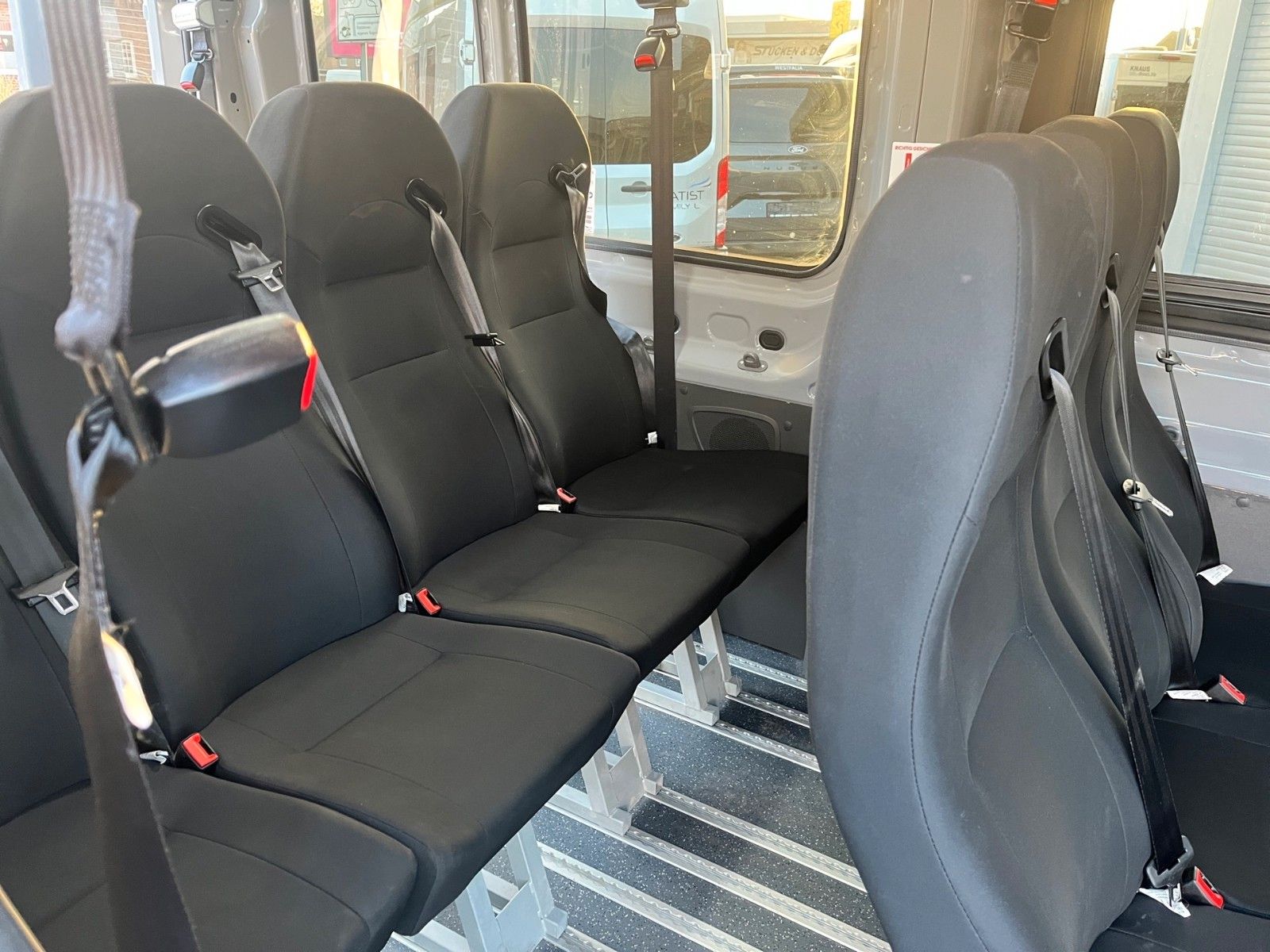 Fahrzeugabbildung Ford TRAIL Transit BTW. Rollstuhltransport MobilTec