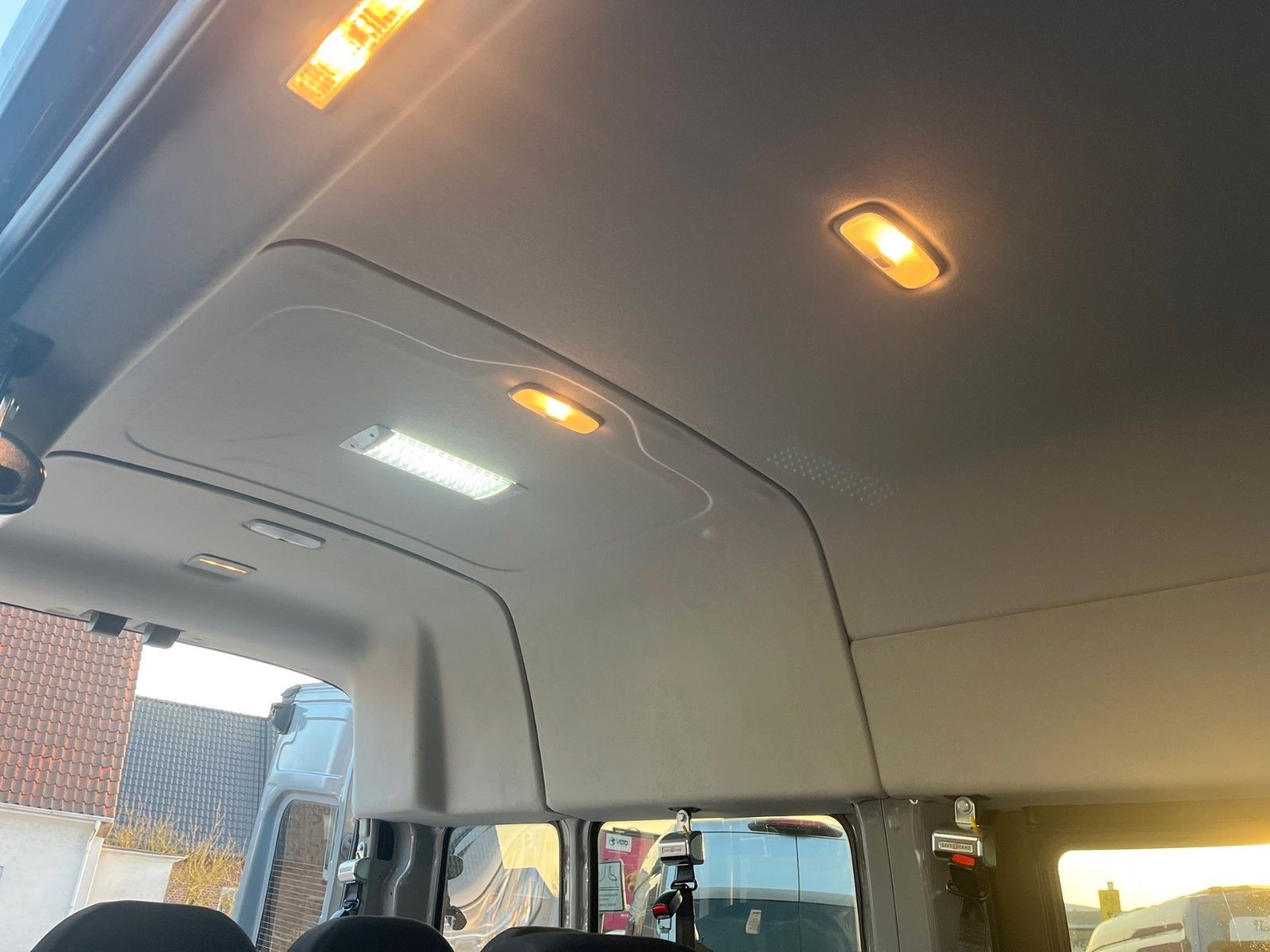 Fahrzeugabbildung Ford TRAIL Transit BTW. Rollstuhltransport MobilTec
