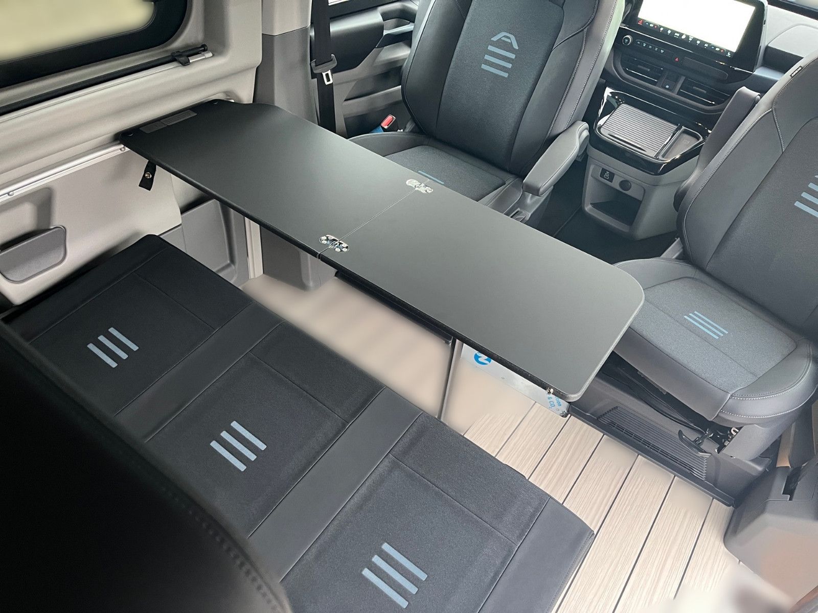 Fahrzeugabbildung Ford Nugget Plus Active 0,99% Finanzierung!!!