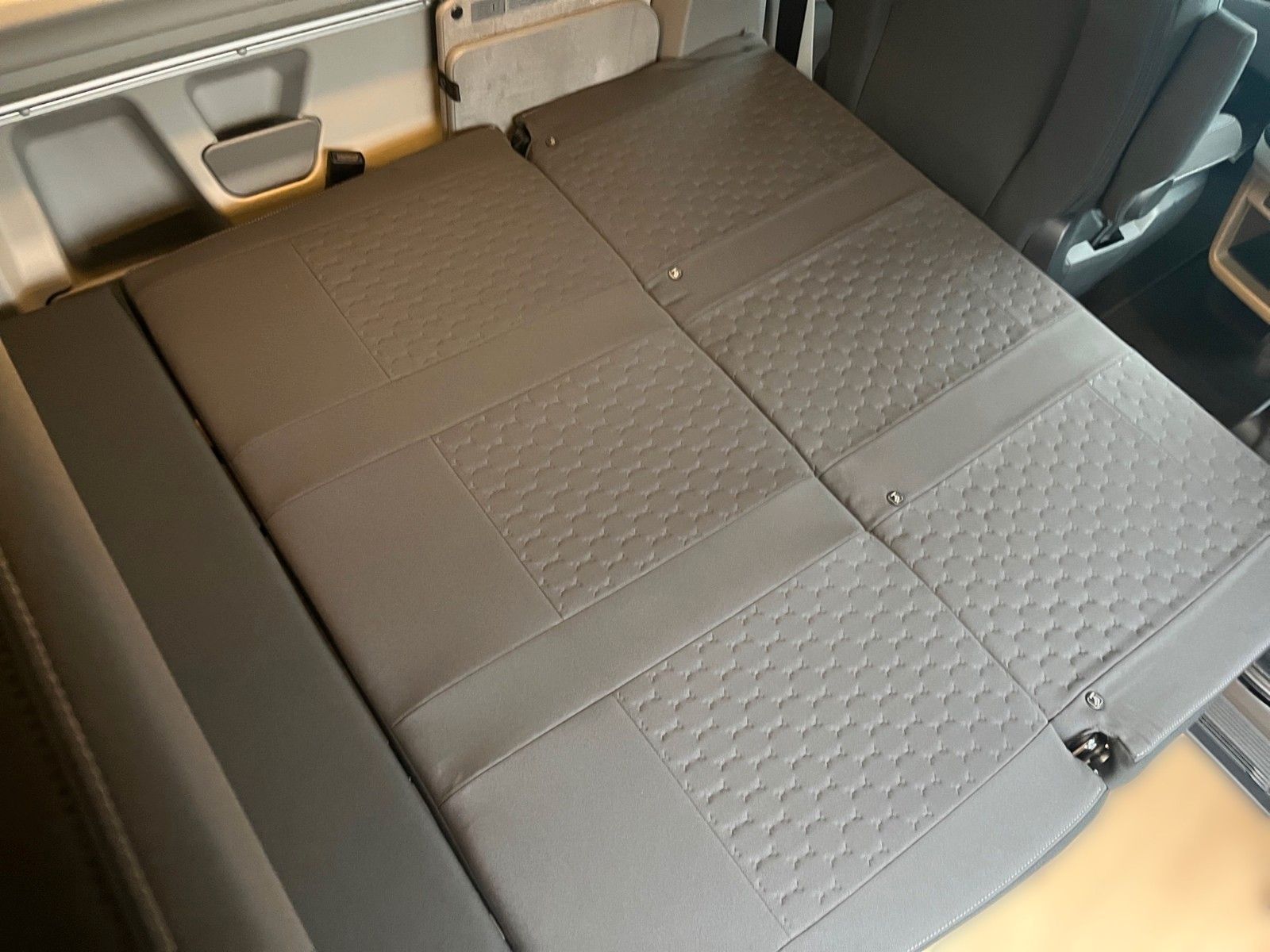 Fahrzeugabbildung Ford Nugget Plus Titanium 0,99% Finanzierung!!!