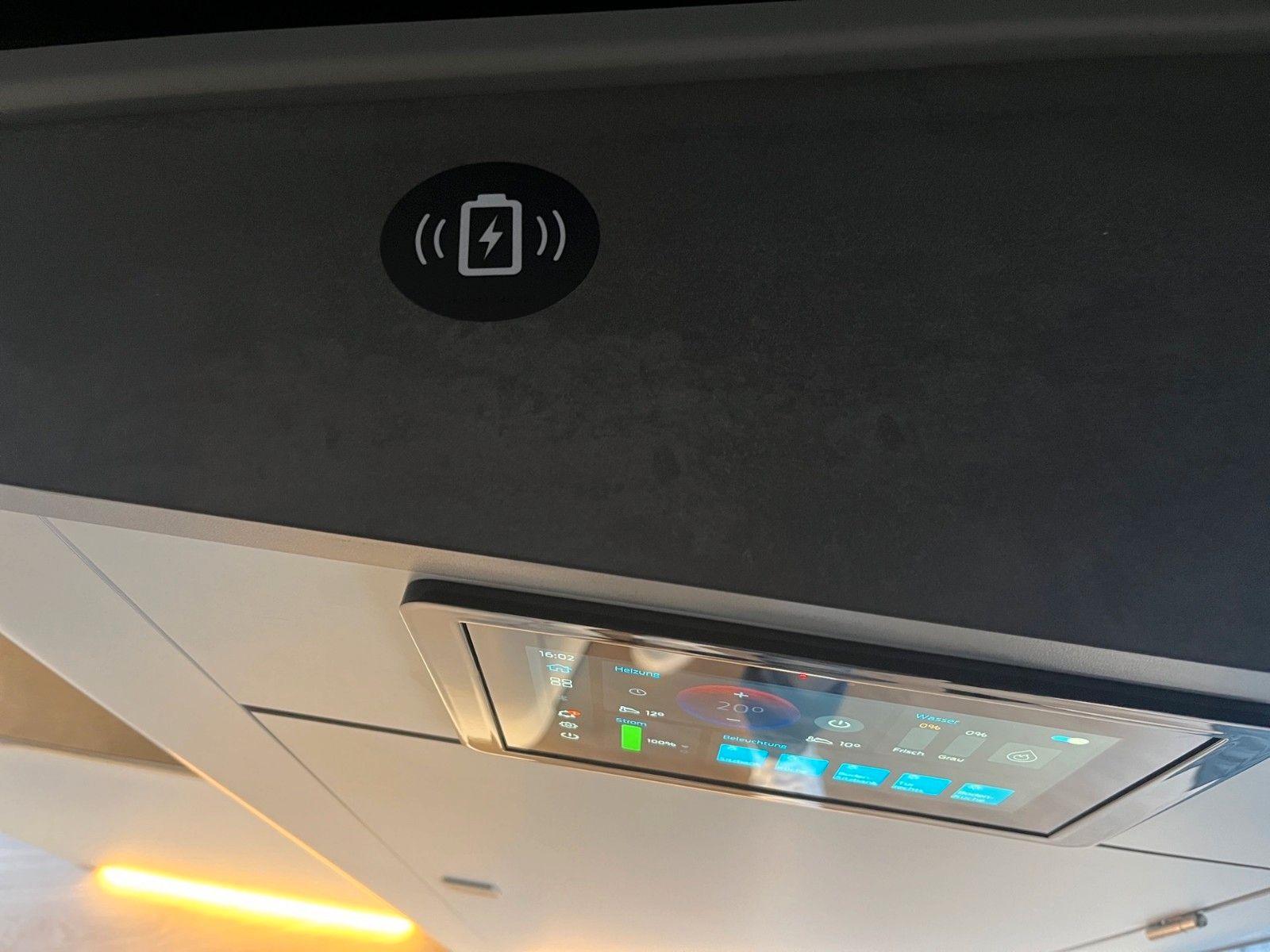 Fahrzeugabbildung Ford Nugget Plus Titanium 0,99% Finanzierung!!!