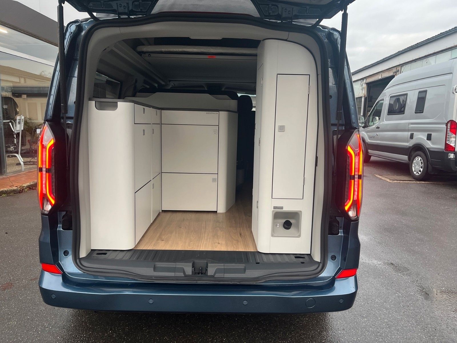 Fahrzeugabbildung Ford Nugget Plus Titanium 0,99% Finanzierung!!!