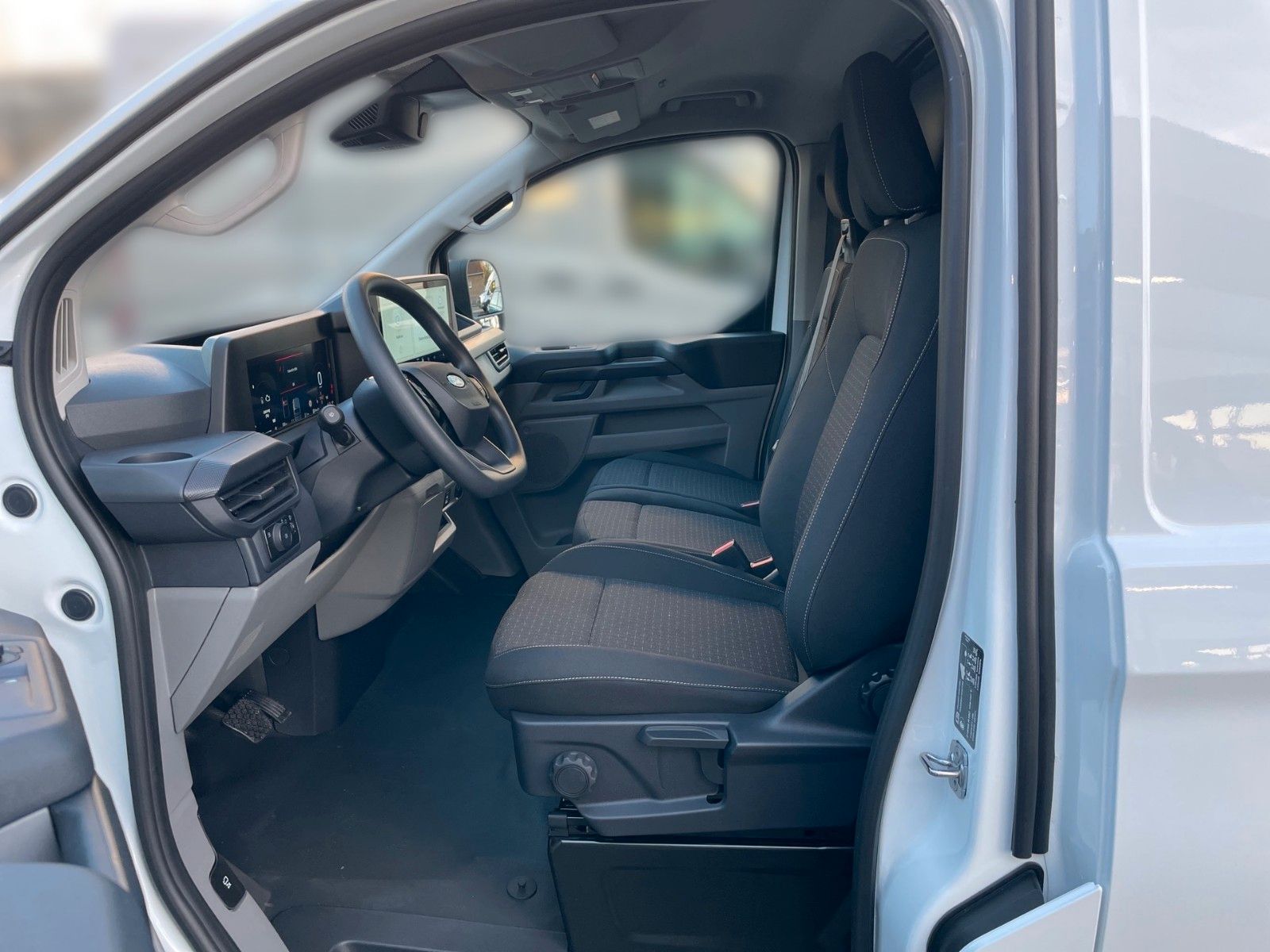 Fahrzeugabbildung Ford Transit Custom Trend L1 PHEV 0% Finanzierung