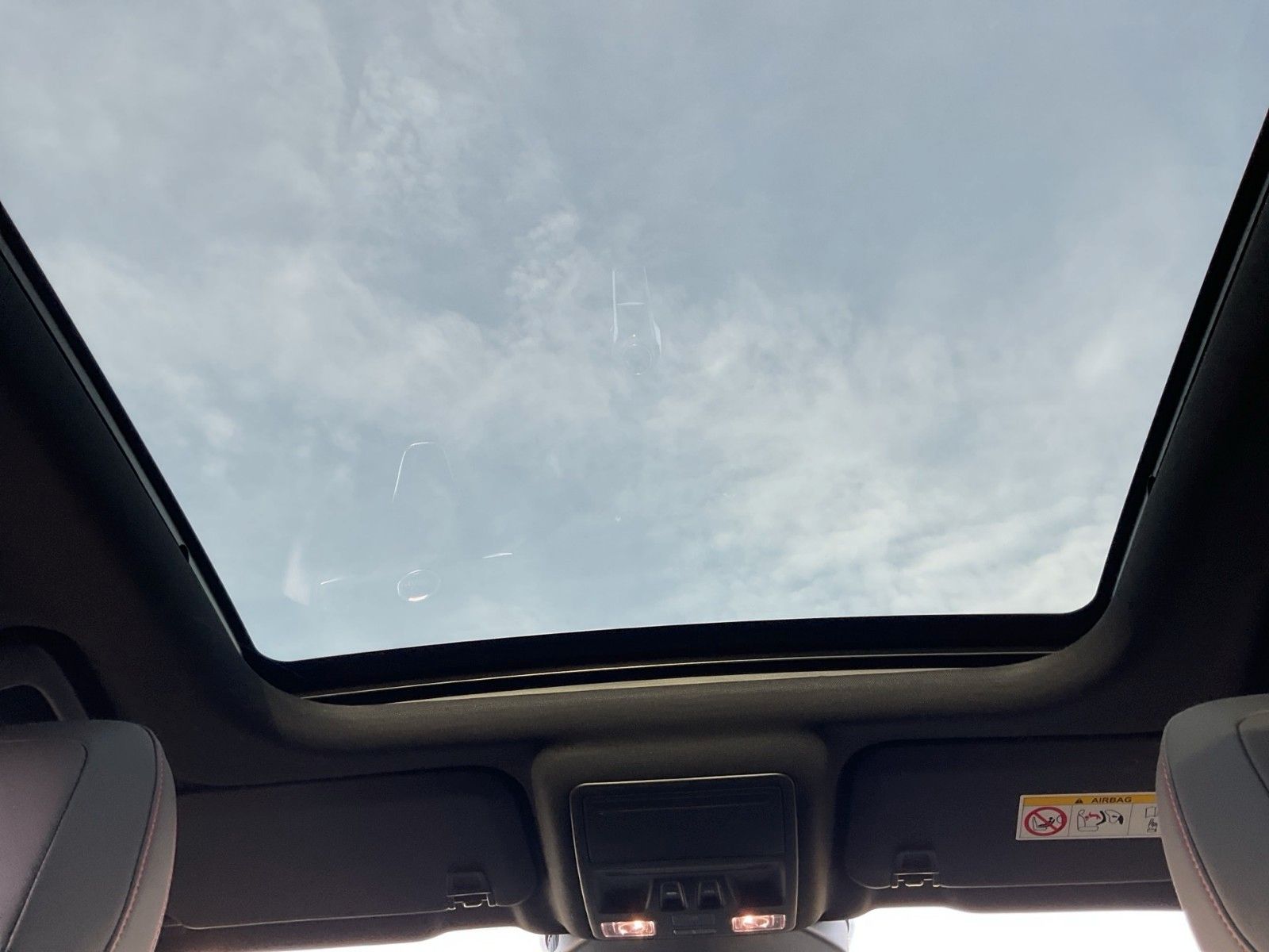 Fahrzeugabbildung Ford Kuga 2.5 PHEV ST-Line X+Panorama+el.AHK+Matrix+.