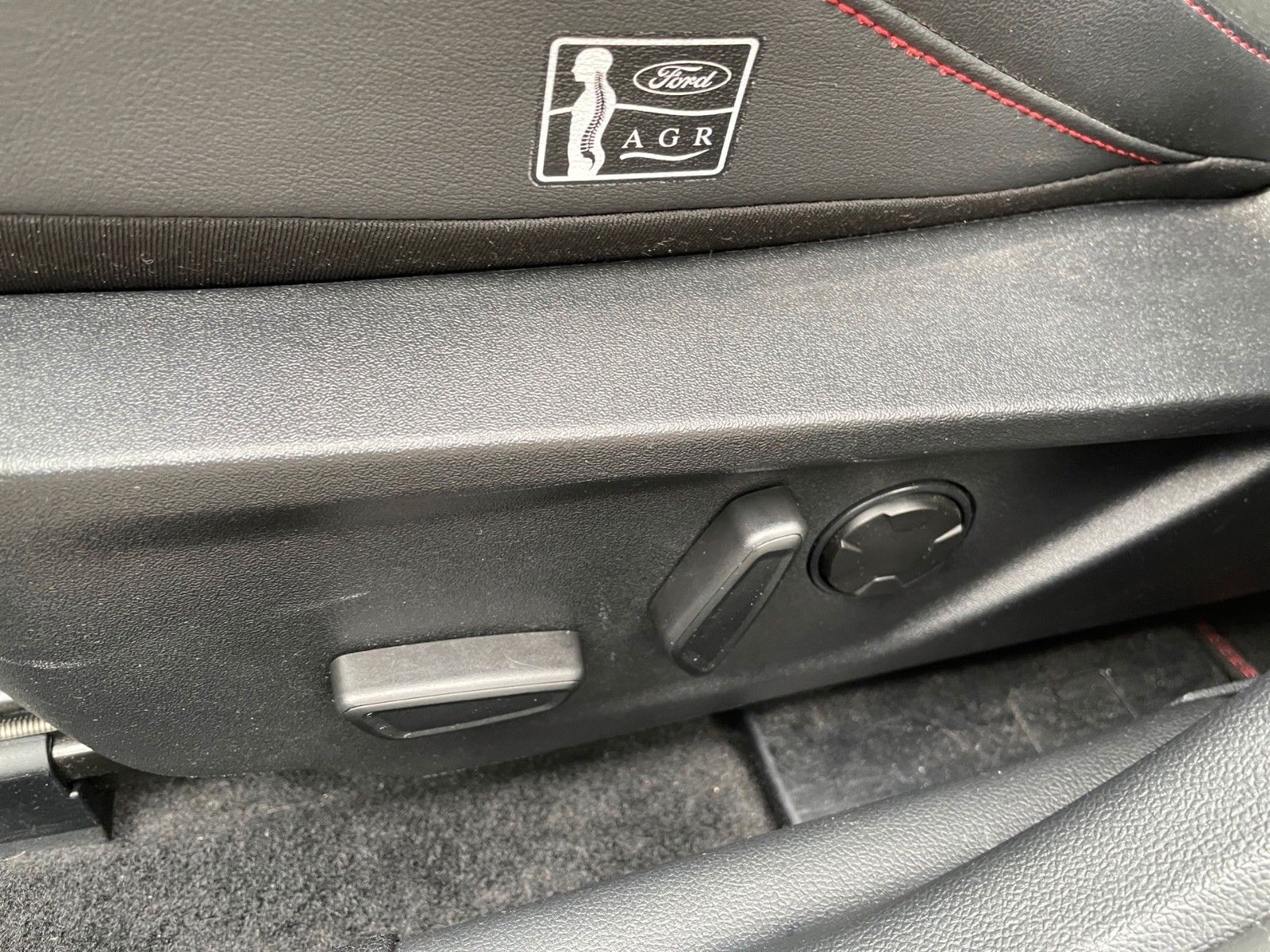 Fahrzeugabbildung Ford Focus Turnier 2.3 EcoBoost ST X+Matrix-LED+ACC+.