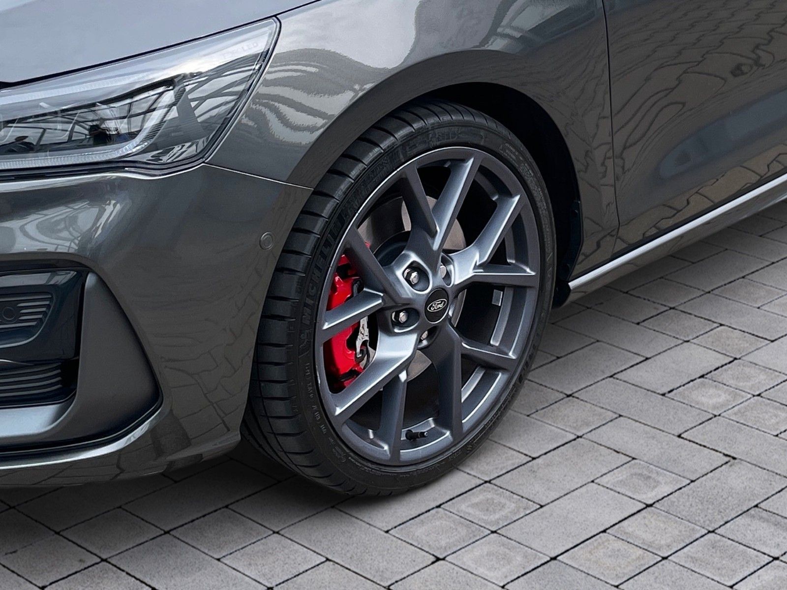 Fahrzeugabbildung Ford Focus Turnier 2.3 EcoBoost ST X+Matrix-LED+ACC+.