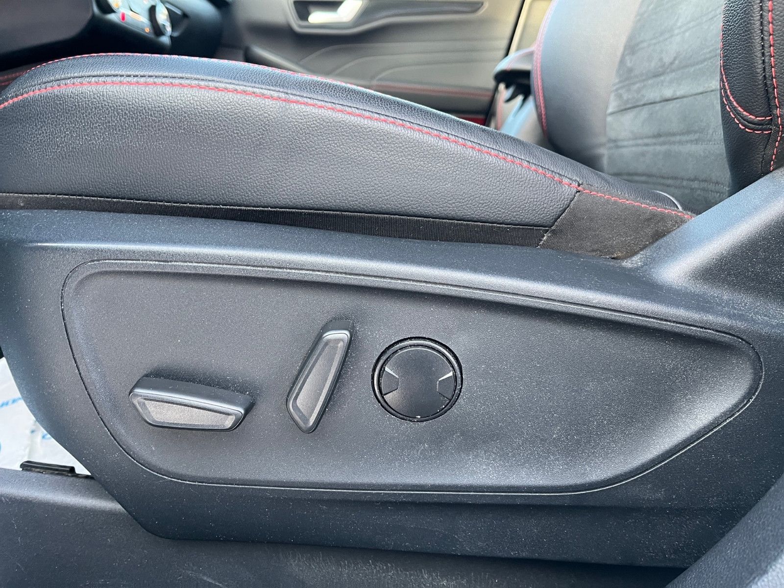 Fahrzeugabbildung Ford Kuga PHEV ST-Line X*B&O*Winter-Paket*Garantie*